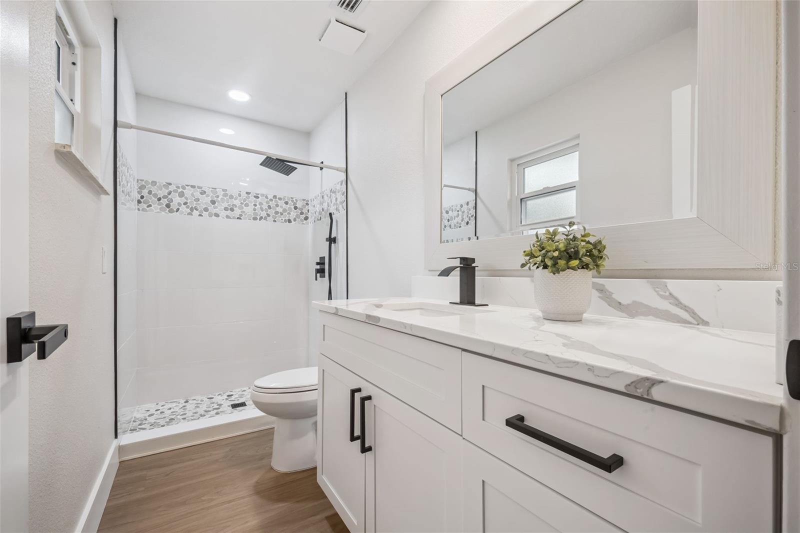 Image 20 of 43 For 1450 Hilltop Drive