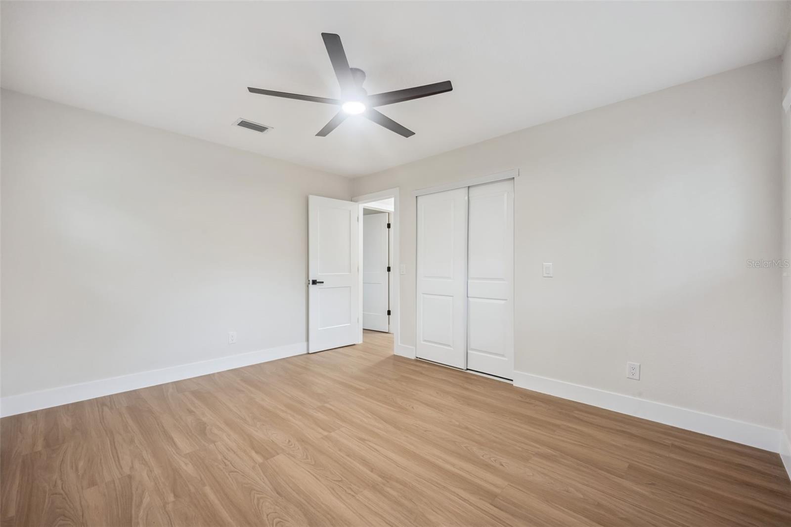 Image 21 of 43 For 1450 Hilltop Drive