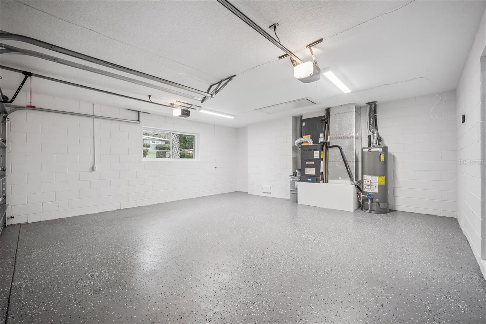 Image 27 of 43 For 1450 Hilltop Drive