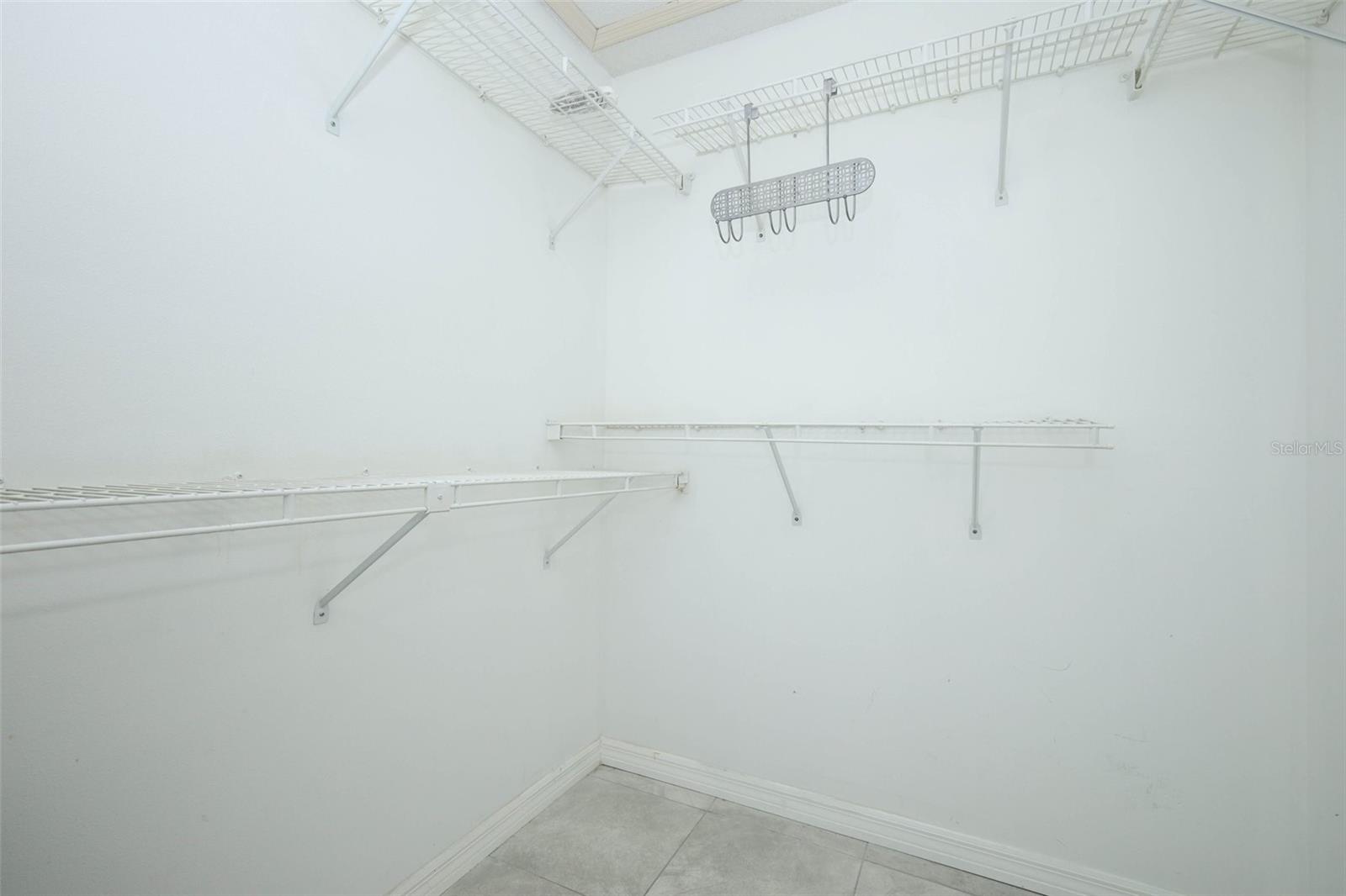 Image 18 of 48 For 705 Silversmith Circle