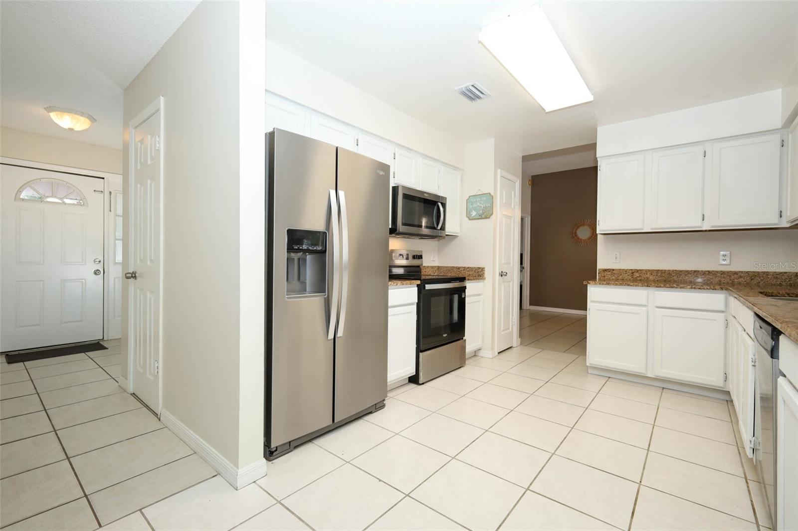 Image 20 of 48 For 705 Silversmith Circle