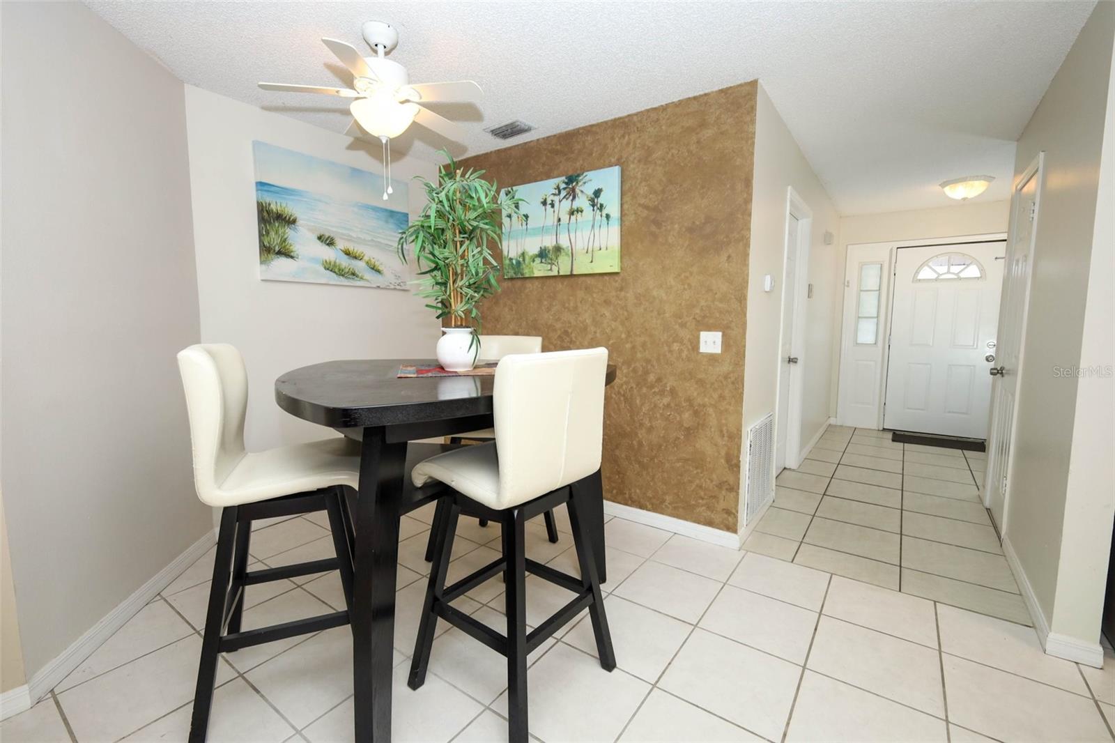 Image 25 of 48 For 705 Silversmith Circle