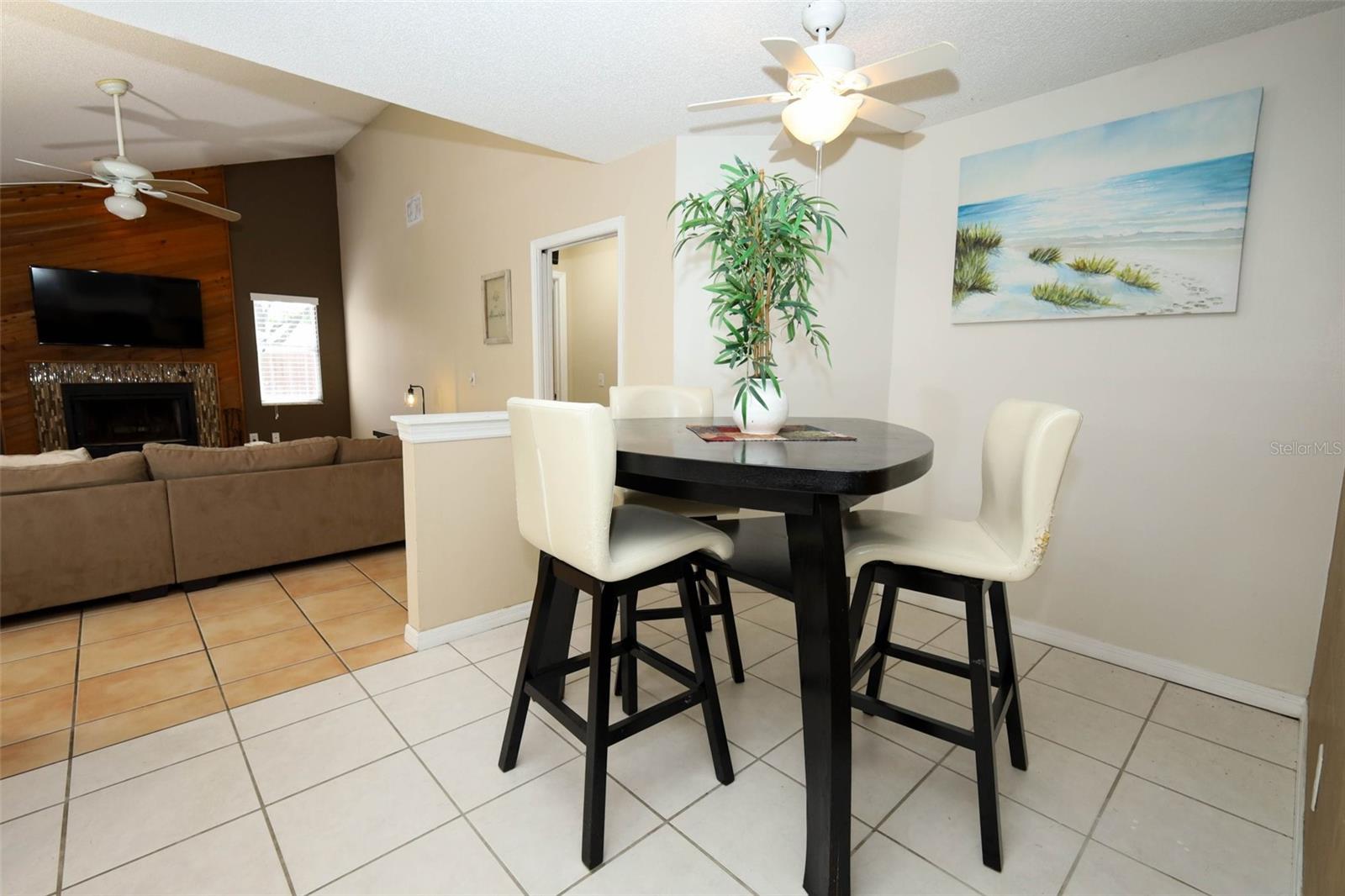 Image 26 of 48 For 705 Silversmith Circle