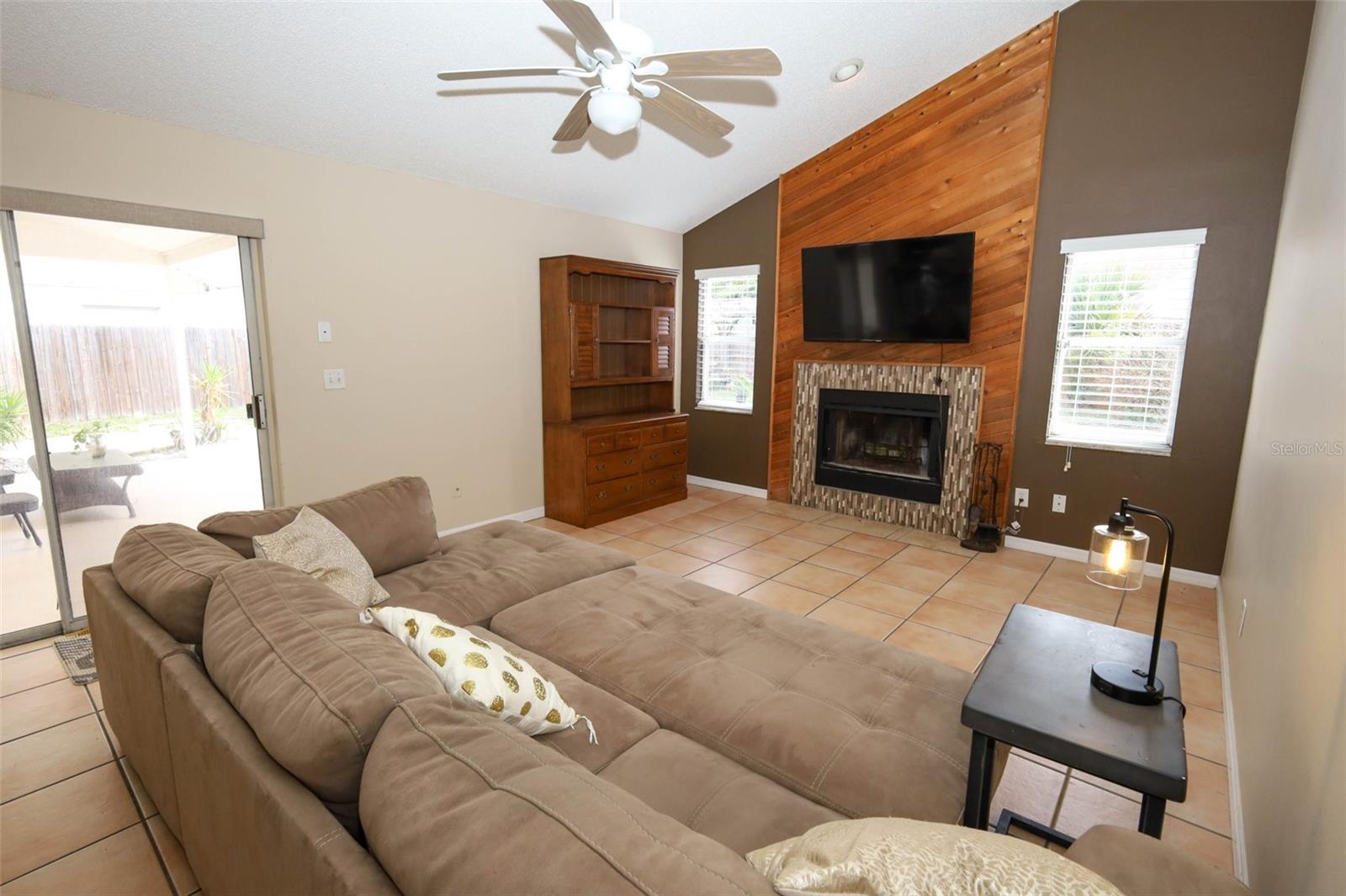 Image 27 of 48 For 705 Silversmith Circle