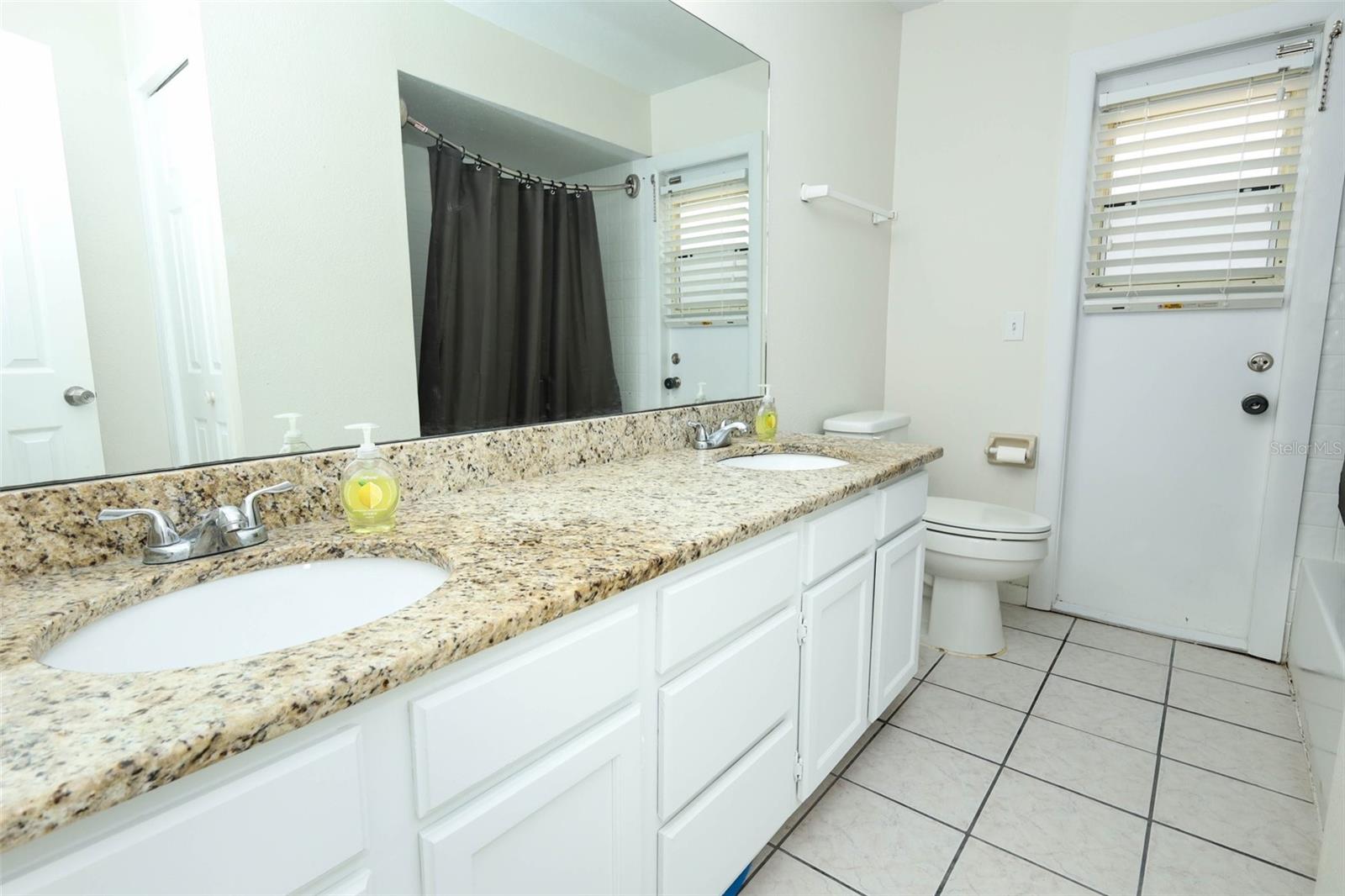 Image 34 of 48 For 705 Silversmith Circle