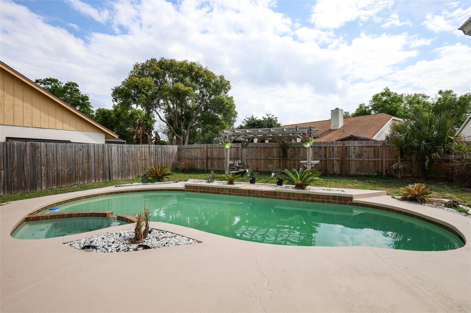 Image 42 of 48 For 705 Silversmith Circle