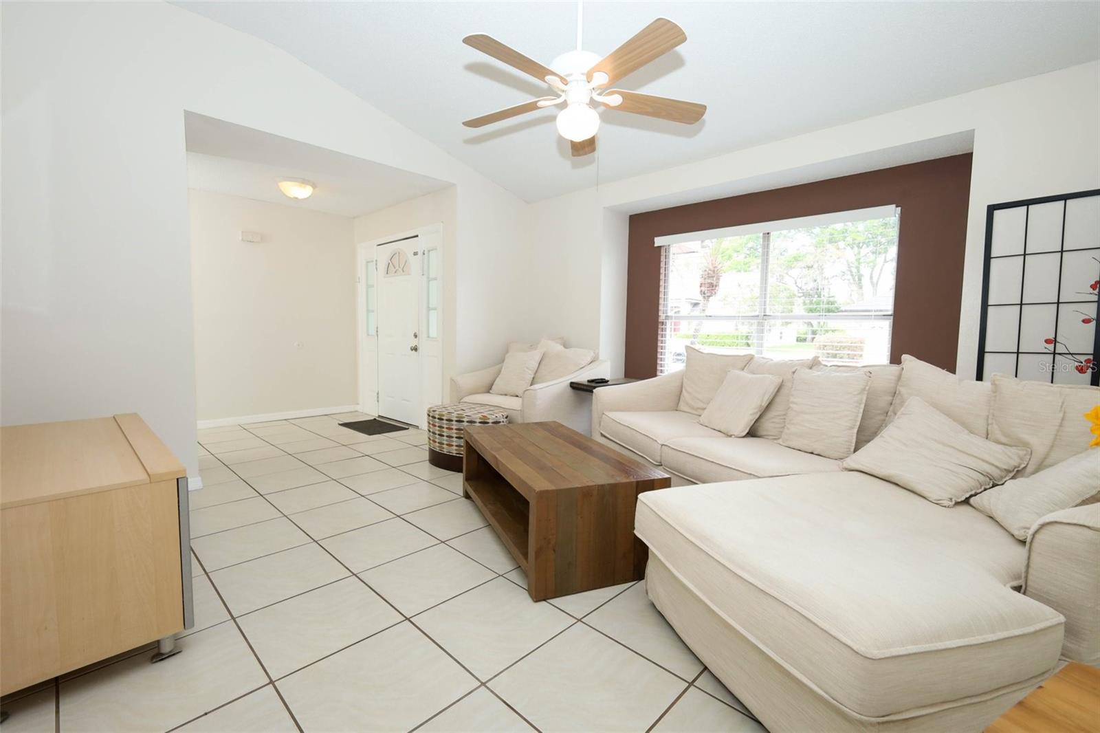 Image 5 of 48 For 705 Silversmith Circle