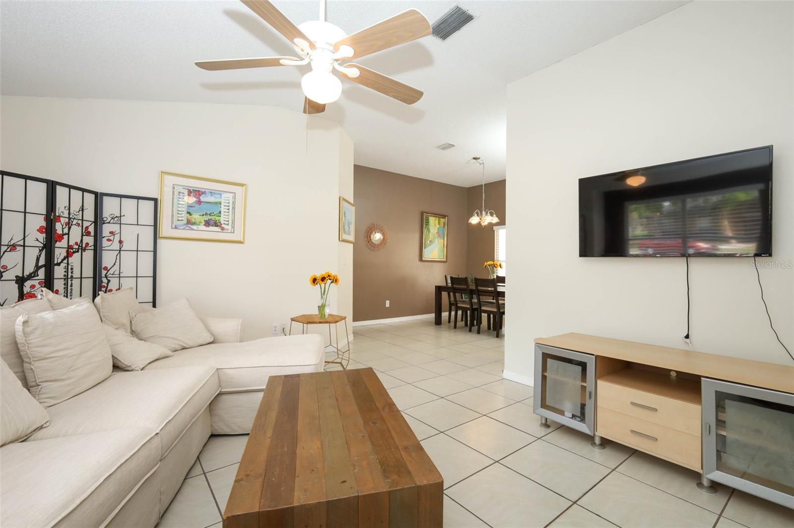 Image 7 of 48 For 705 Silversmith Circle