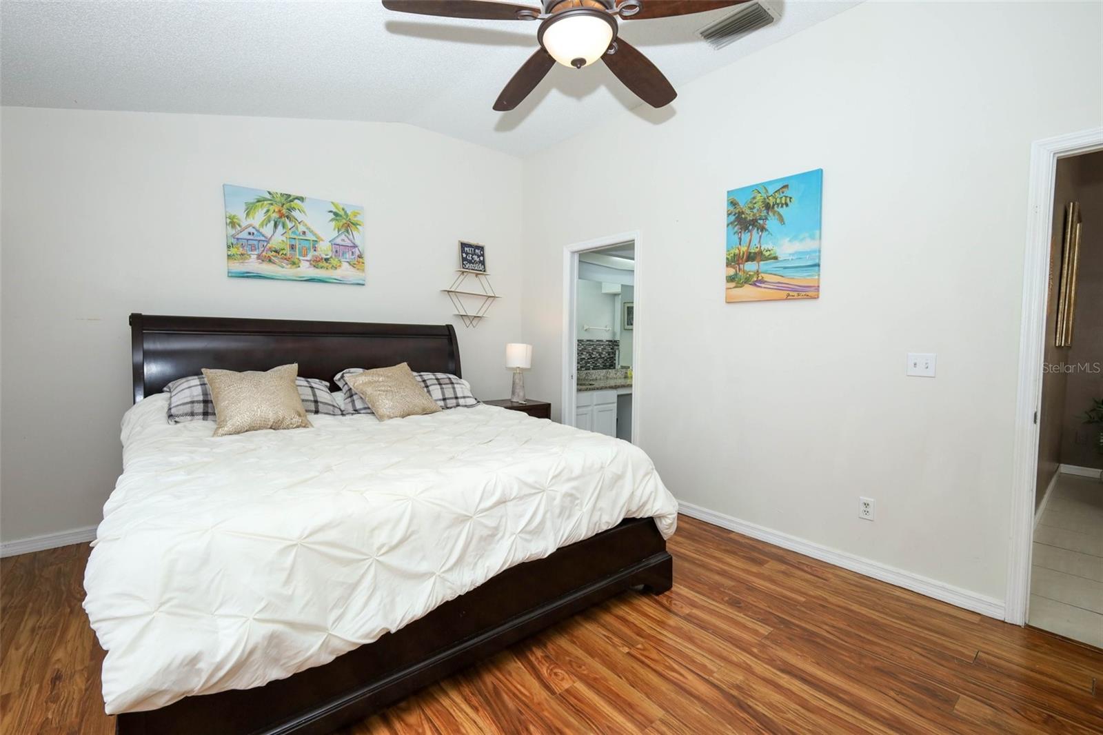 Image 9 of 48 For 705 Silversmith Circle