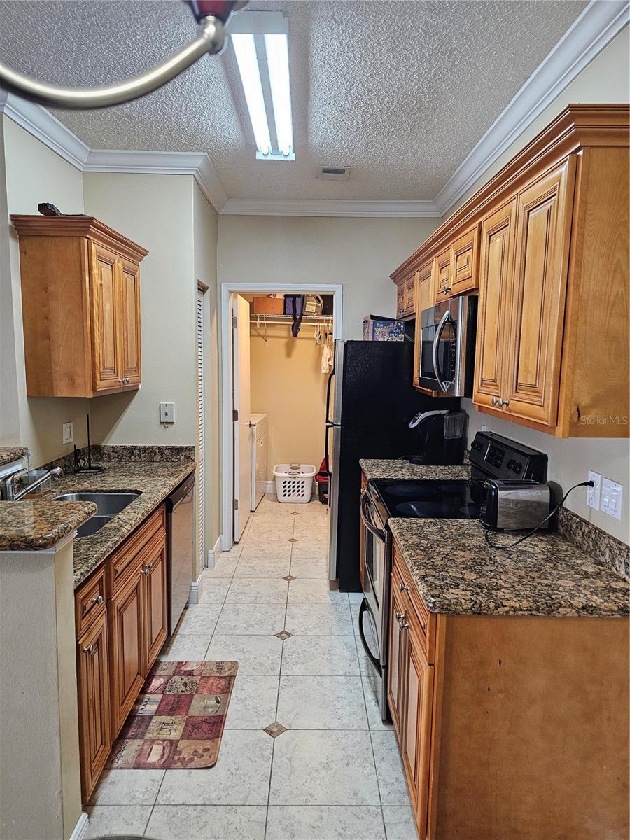 Image 4 of 22 For 2504 Grassy Point Drive 308