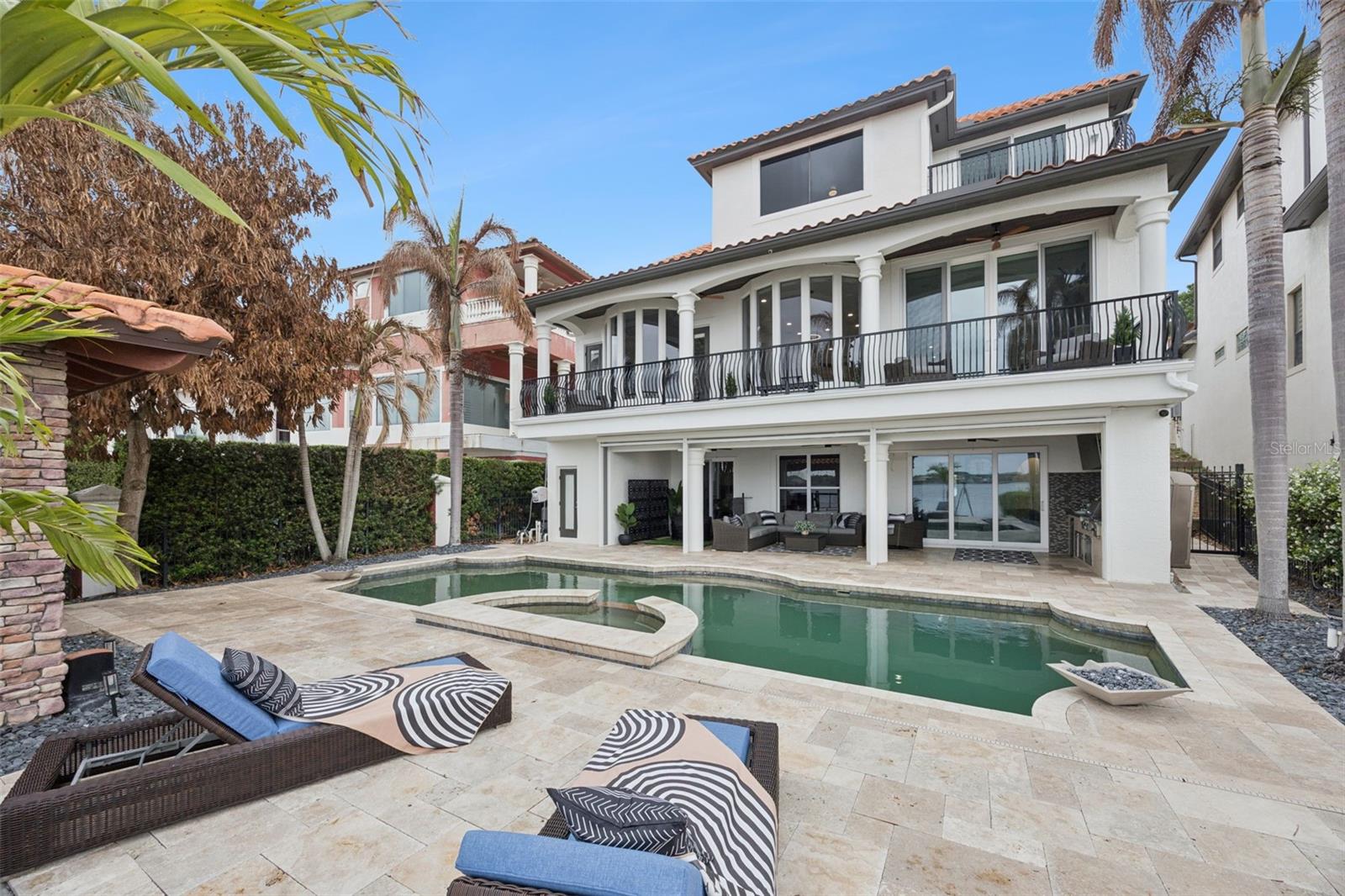 Image 2 of 65 For 8020 Firenze Boulevard