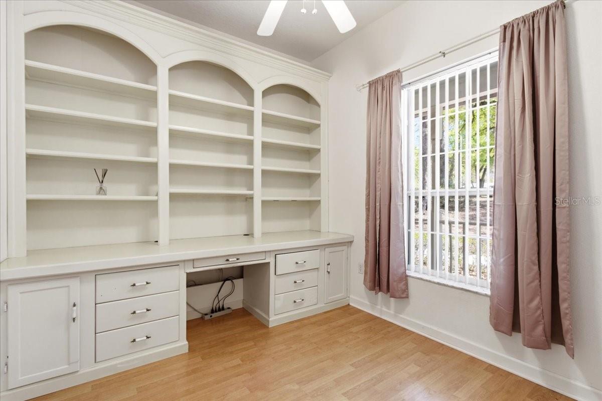 Image 3 of 22 For 31325 Prestwick Avenue