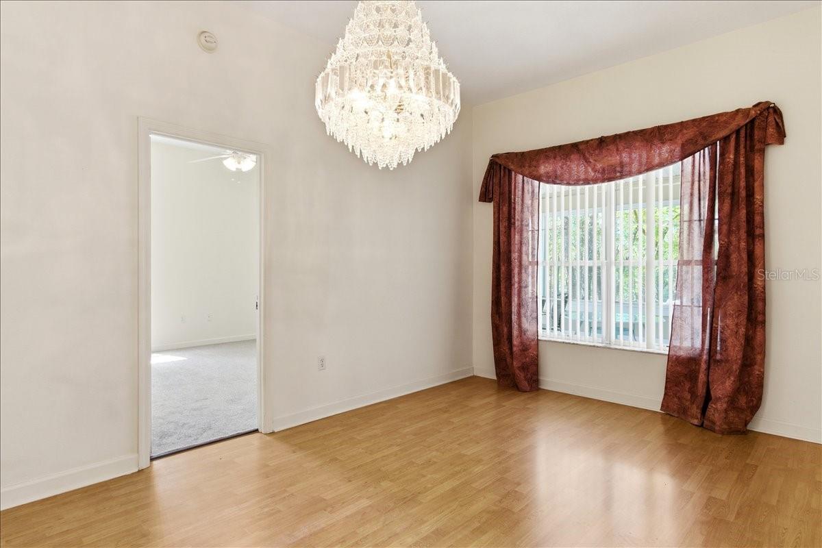 Image 7 of 22 For 31325 Prestwick Avenue