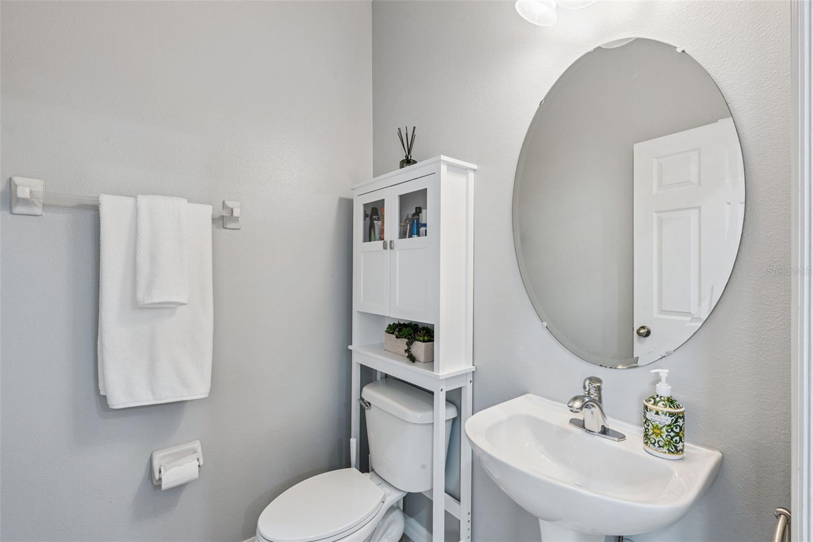 Image 19 of 38 For 1894 Prospect Avenue