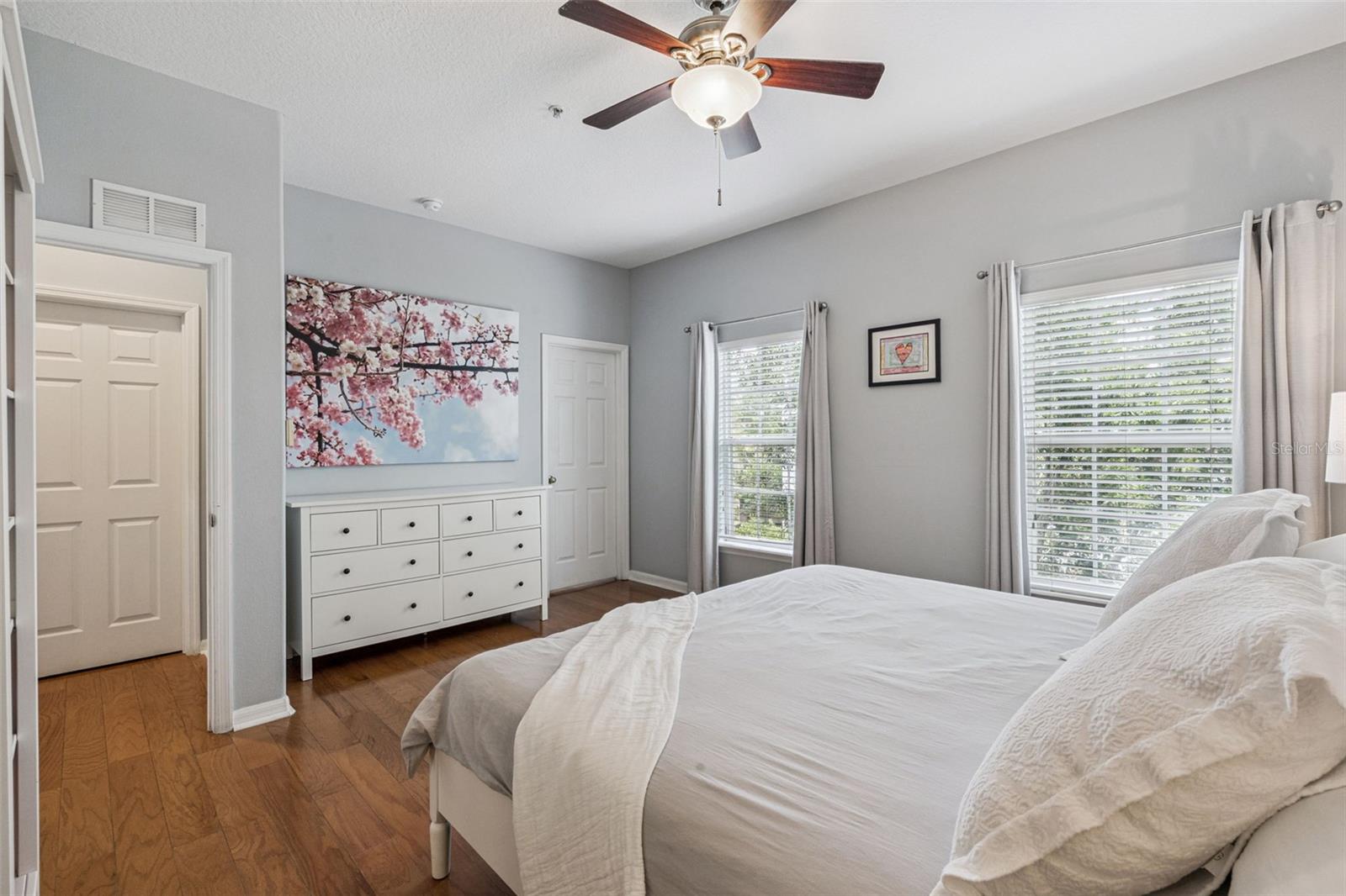 Image 22 of 38 For 1894 Prospect Avenue