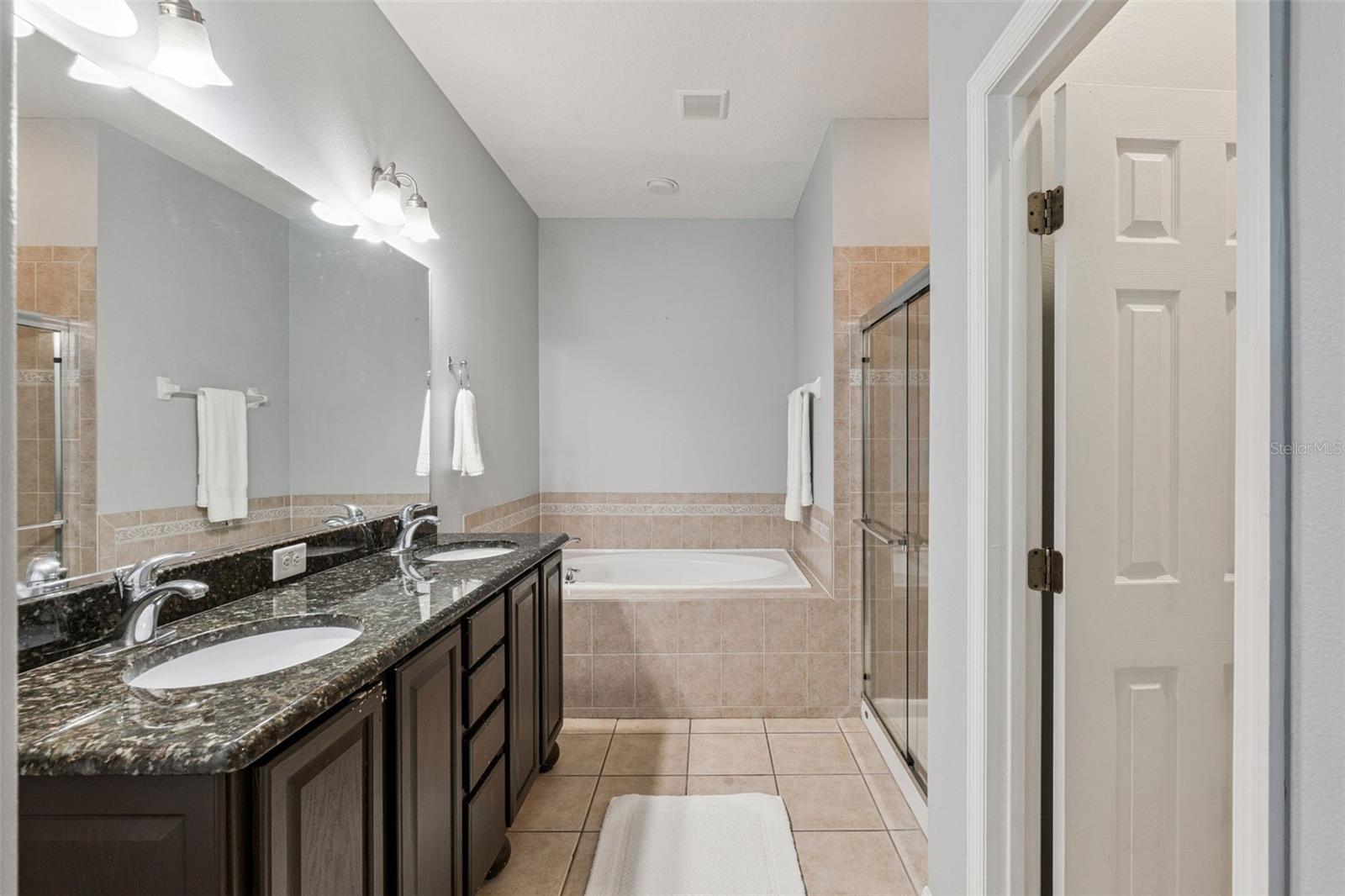 Image 23 of 38 For 1894 Prospect Avenue