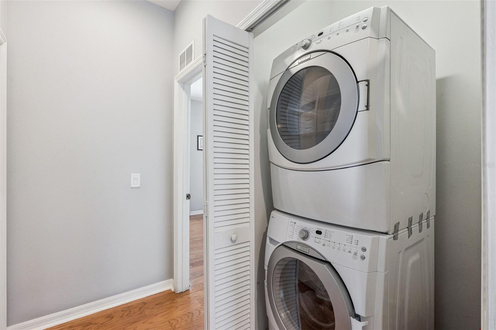 Image 26 of 38 For 1894 Prospect Avenue