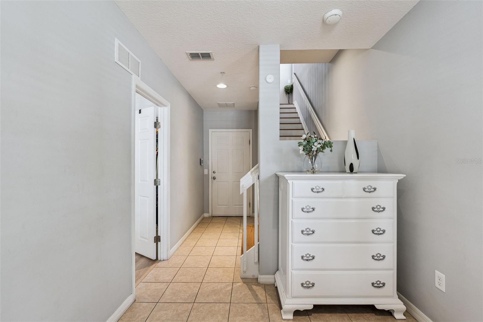 Image 6 of 38 For 1894 Prospect Avenue