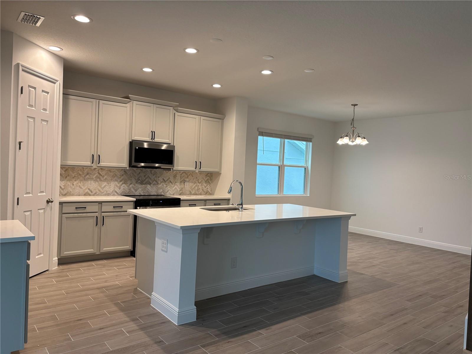 Image 4 of 21 For 7264 Rolling Leaf Road