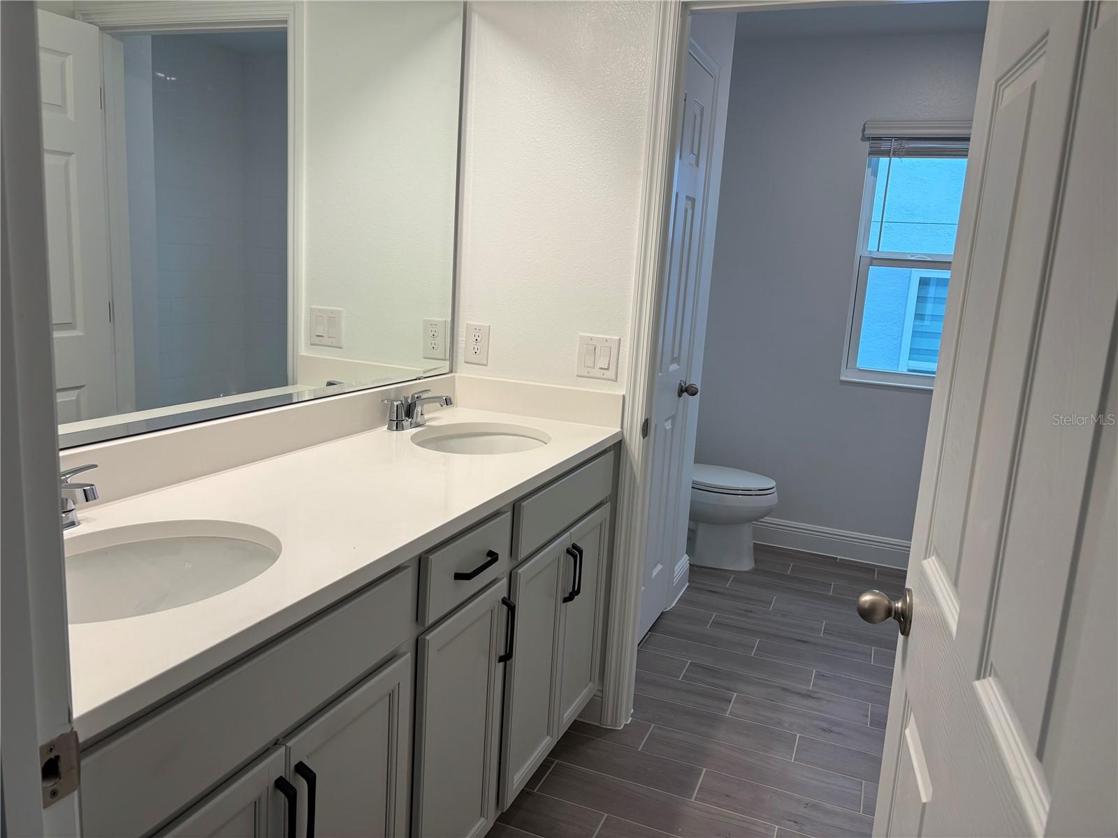 Image 8 of 21 For 7264 Rolling Leaf Road