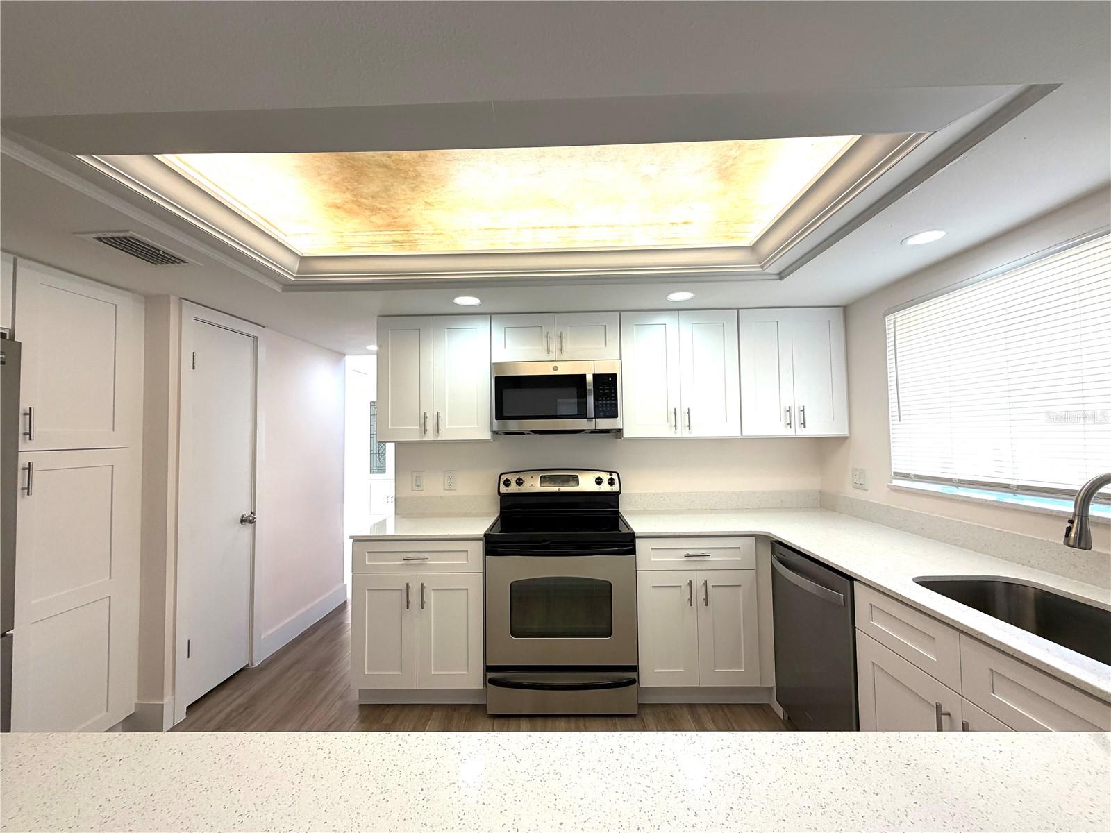 Image 14 of 32 For 4046 Golfside Drive 3