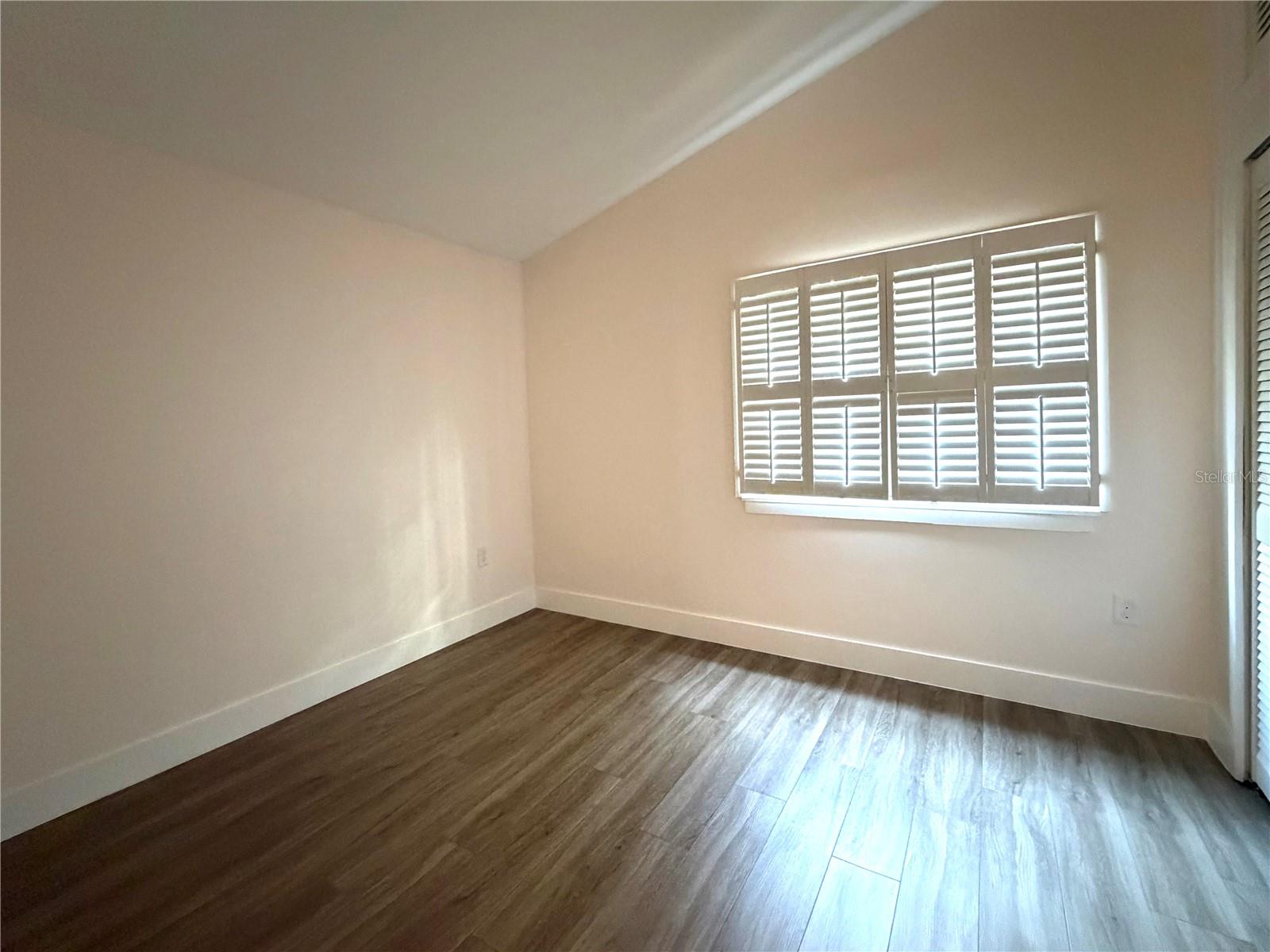 Image 25 of 32 For 4046 Golfside Drive 3