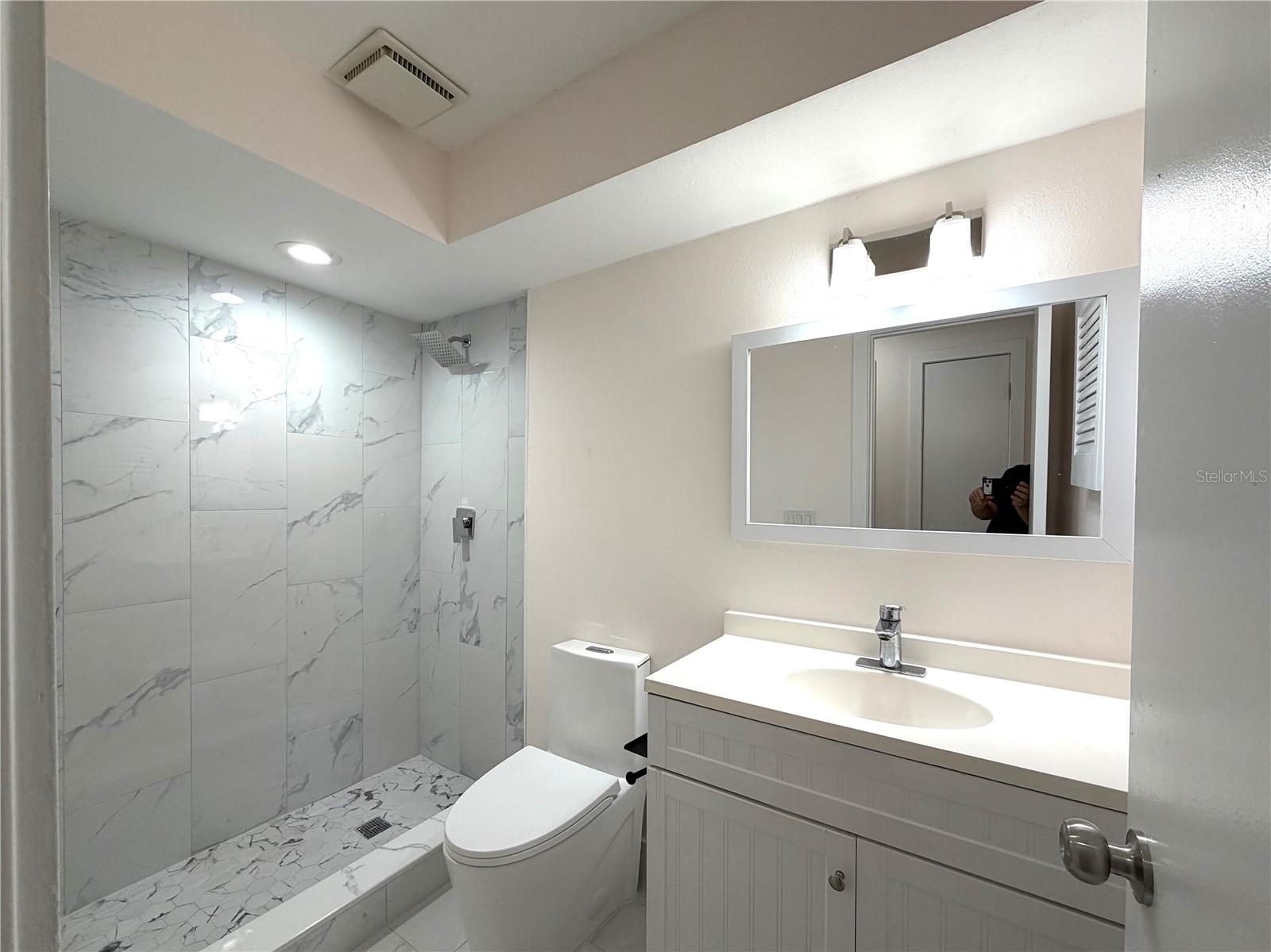 Image 27 of 32 For 4046 Golfside Drive 3