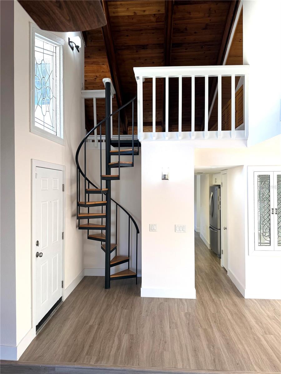 Image 6 of 32 For 4046 Golfside Drive 3