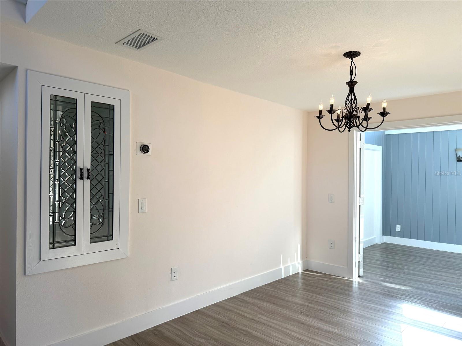 Image 8 of 32 For 4046 Golfside Drive 3