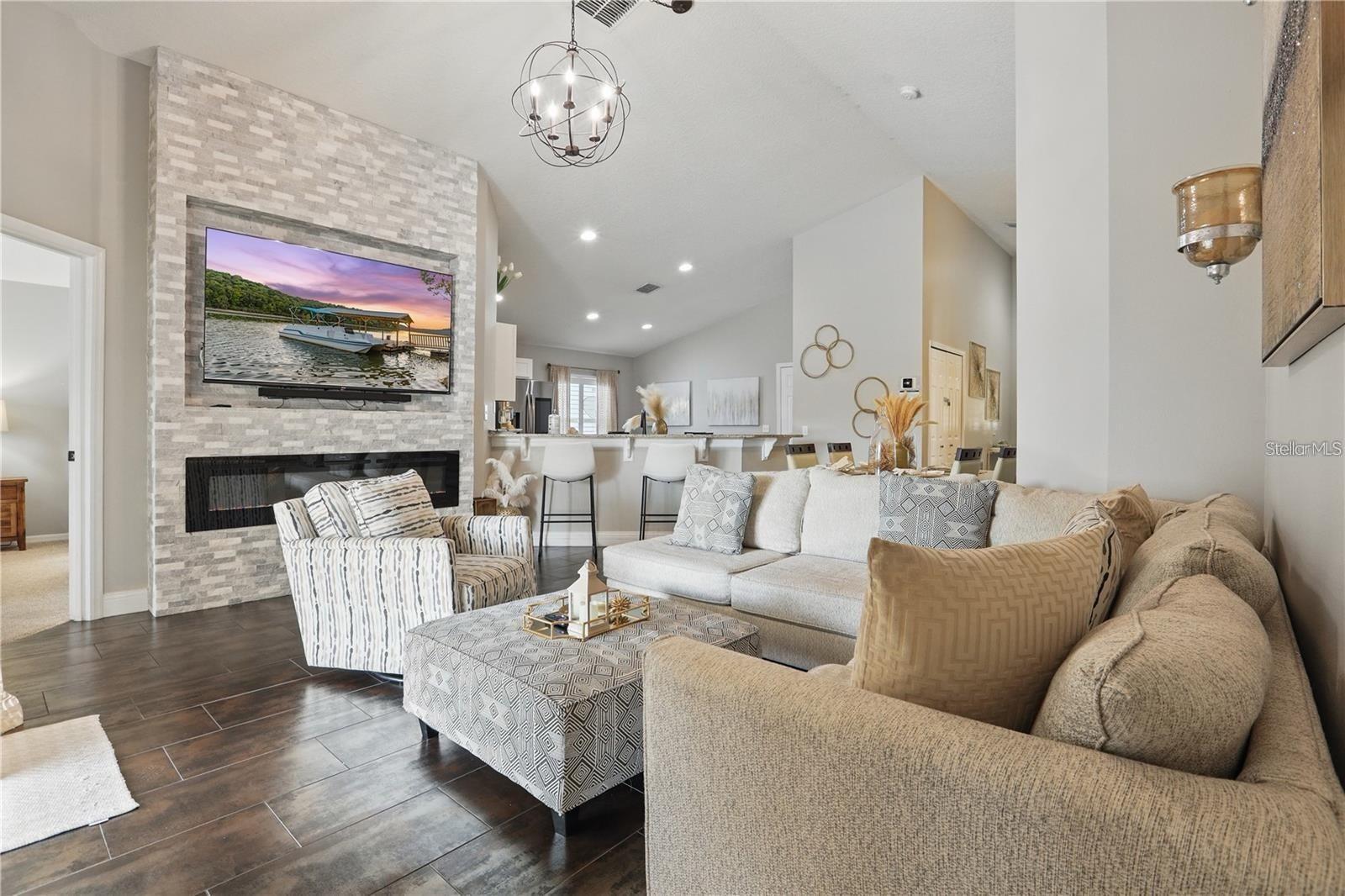 Image 11 of 29 For 634 Chadbury Way