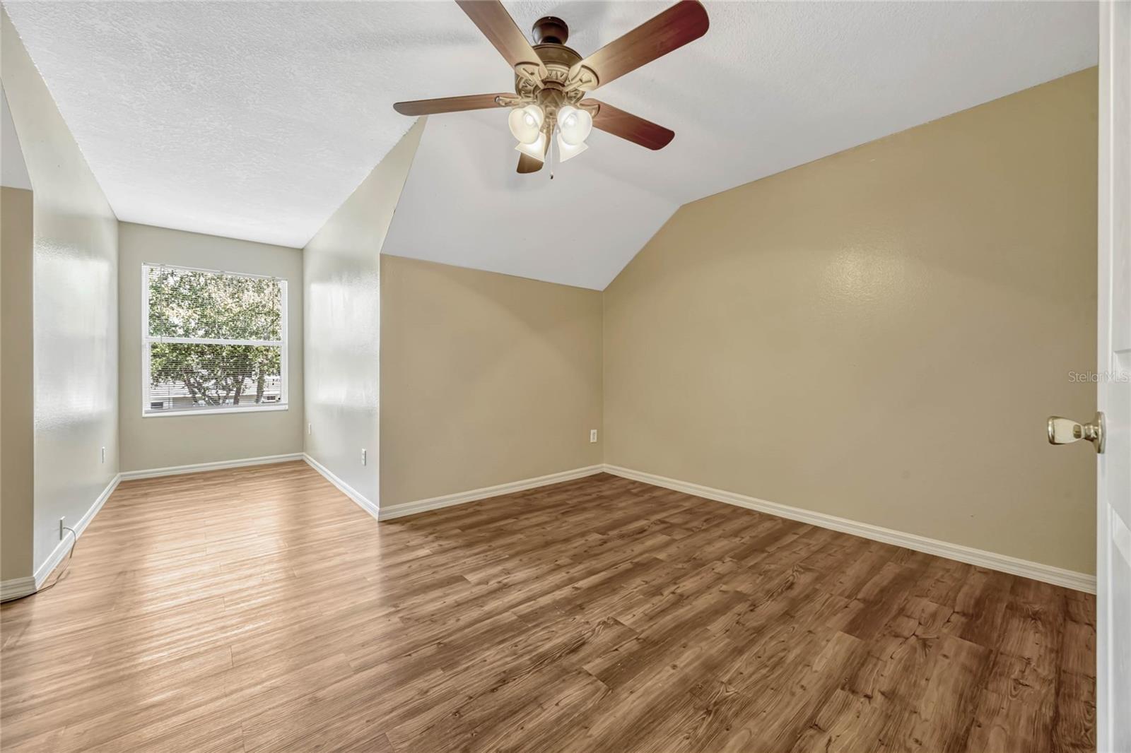 Image 11 of 18 For 14088 Wild Majestic Street