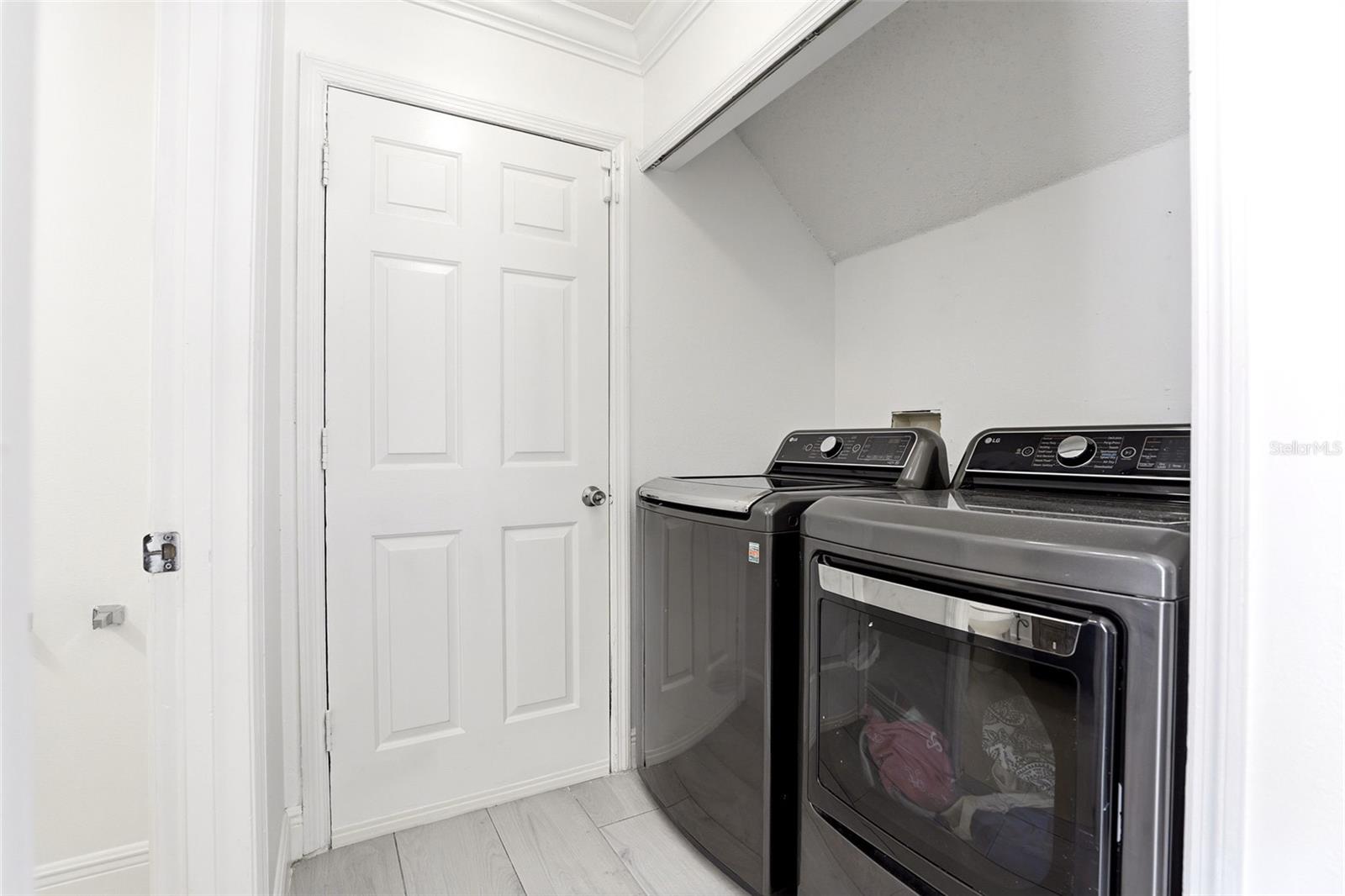 Image 33 of 42 For 3016 Stillwater Drive