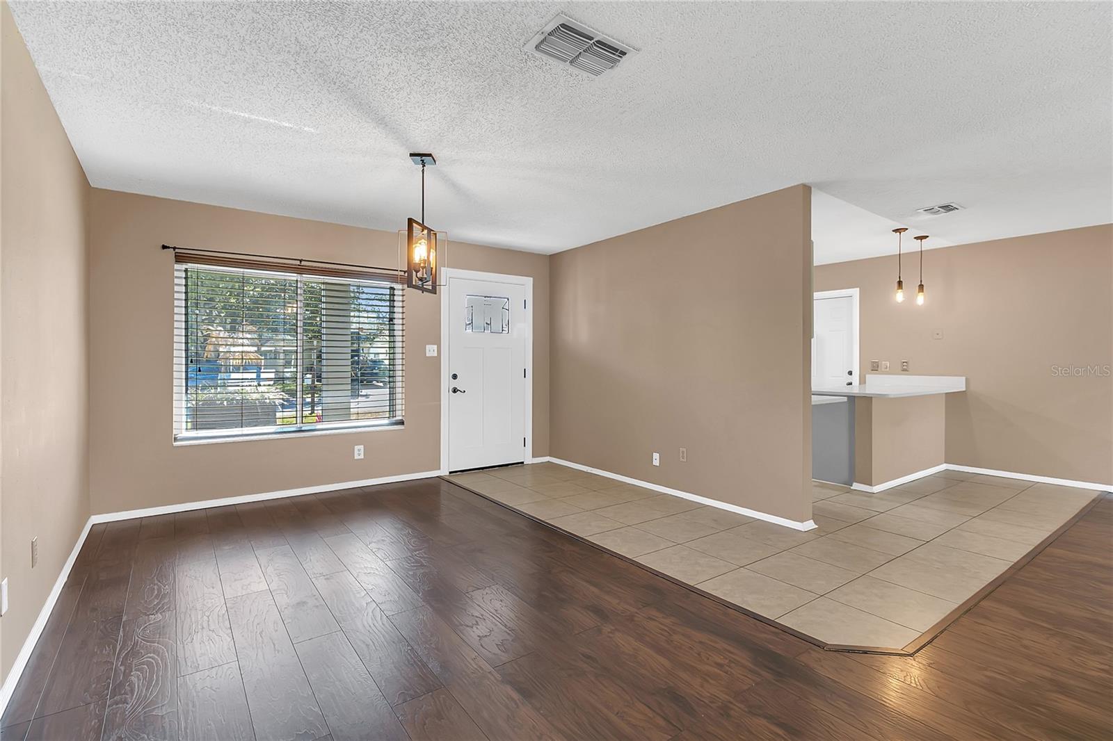 Image 12 of 52 For 10703 Windsor Court