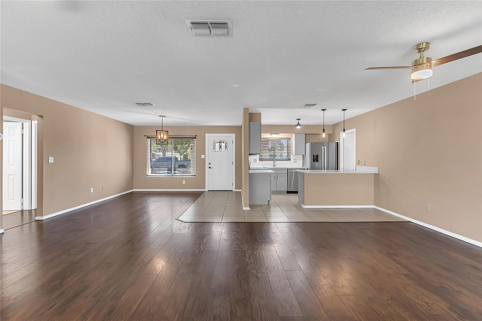 Image 19 of 52 For 10703 Windsor Court