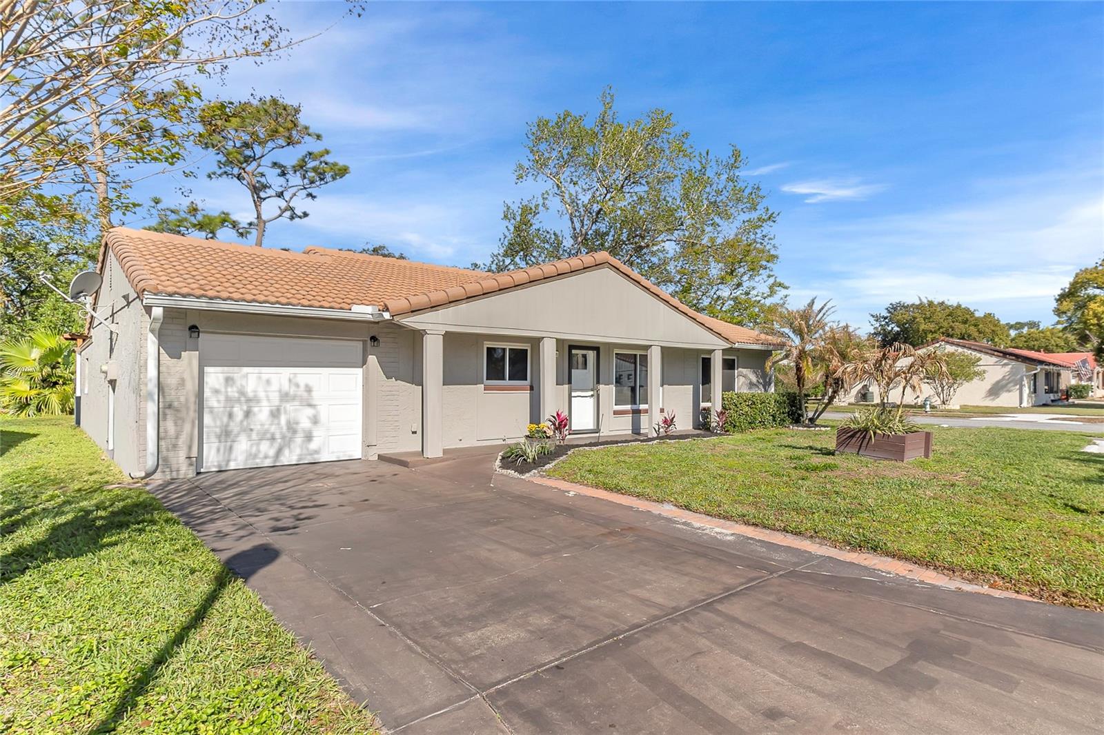 Image 2 of 52 For 10703 Windsor Court