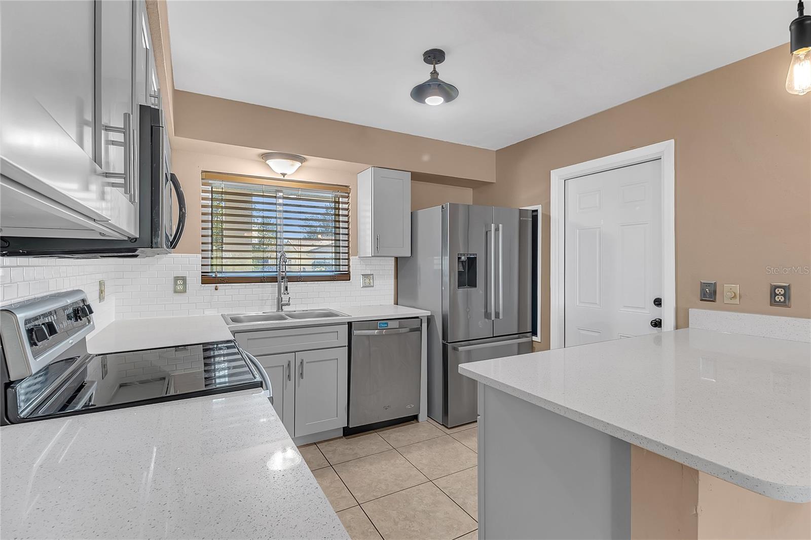 Image 21 of 52 For 10703 Windsor Court