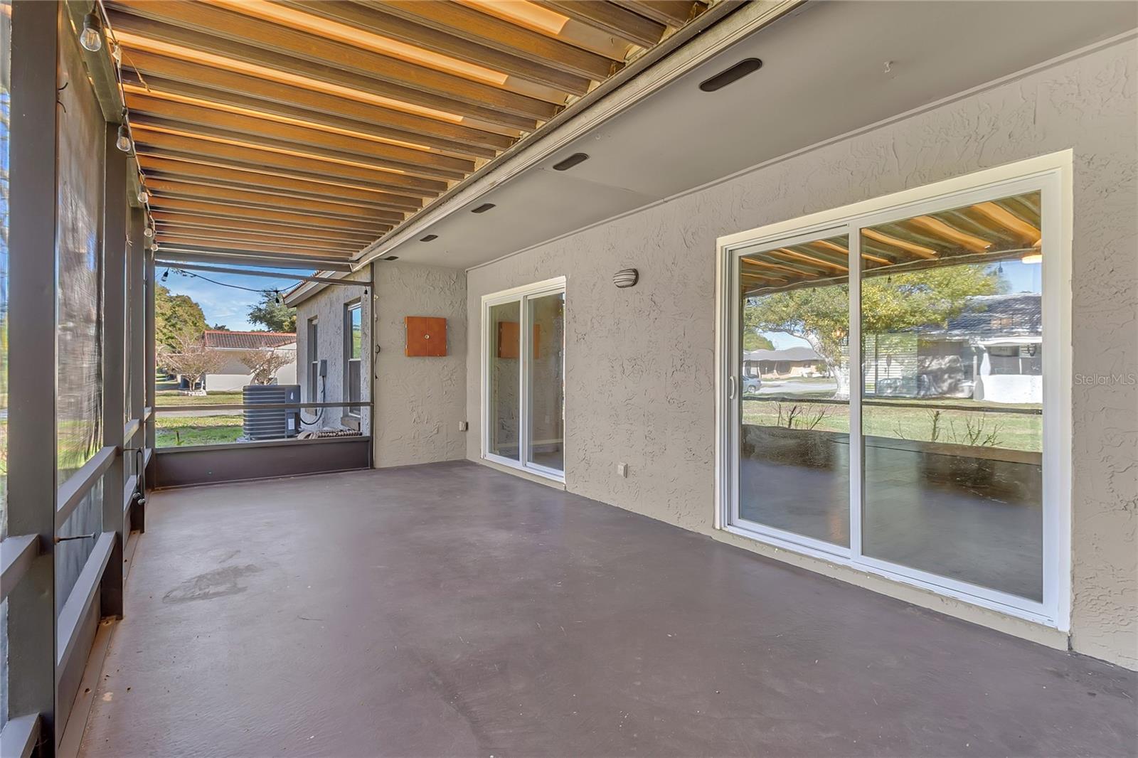 Image 33 of 52 For 10703 Windsor Court