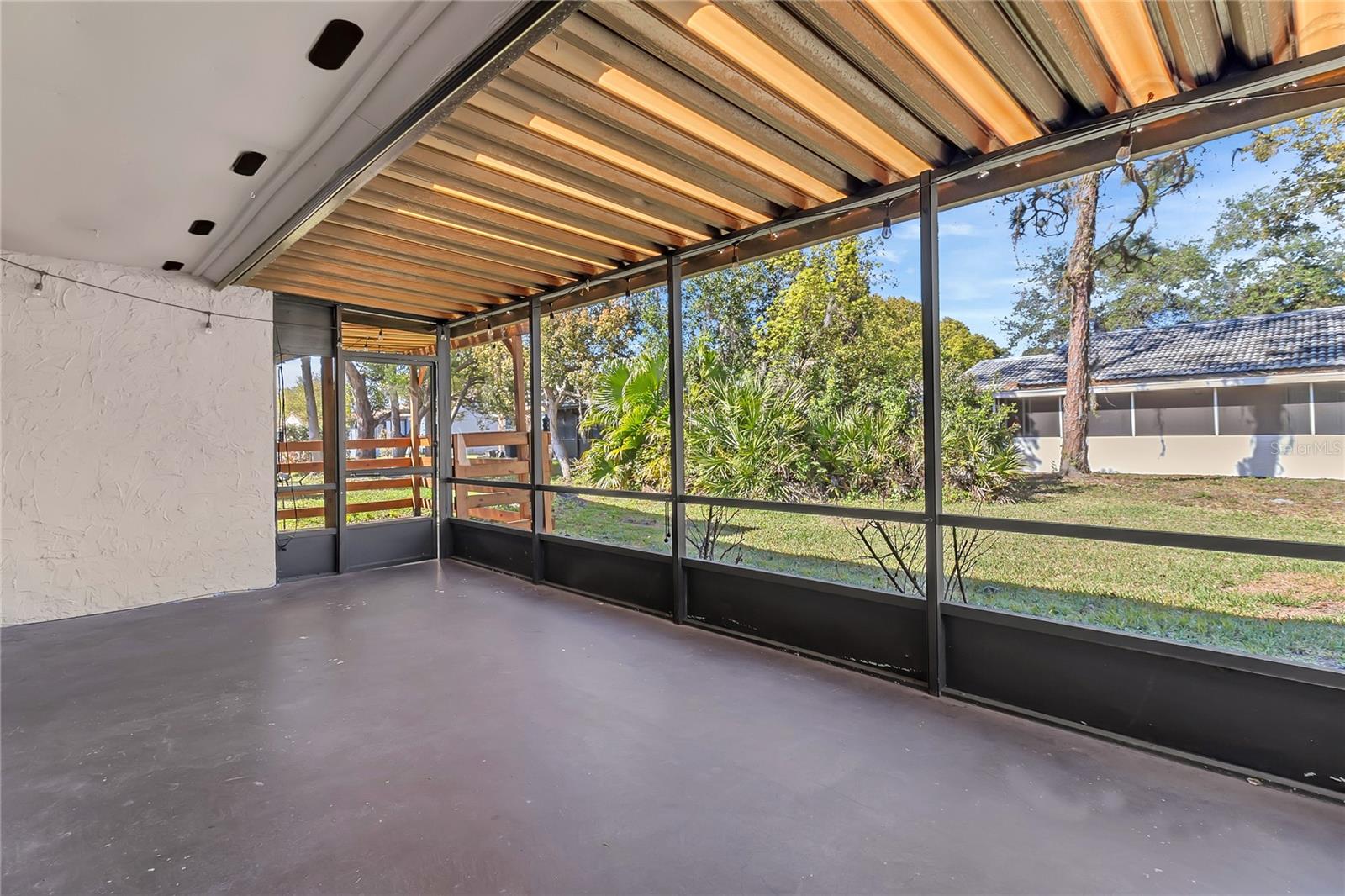 Image 34 of 52 For 10703 Windsor Court