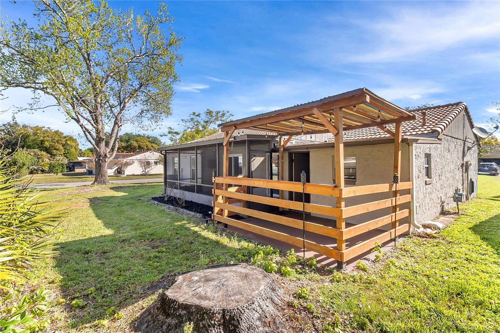 Image 6 of 52 For 10703 Windsor Court