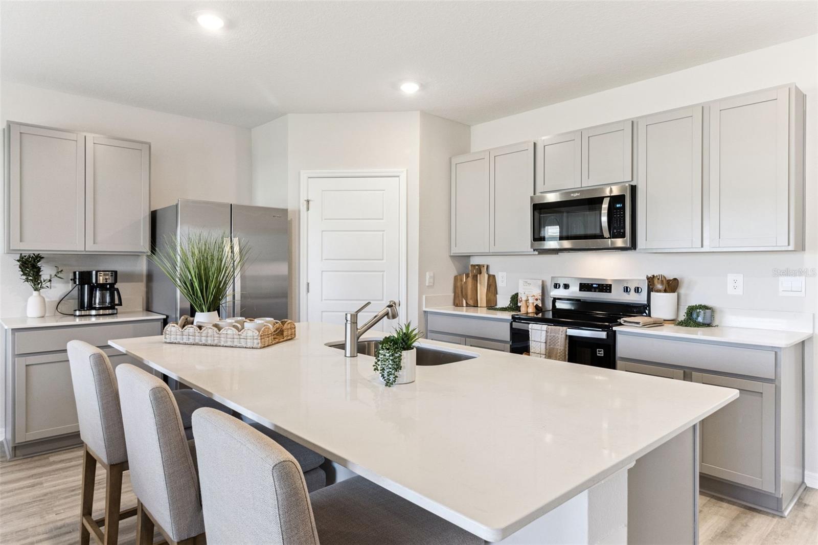 Image 14 of 30 For 3566 Roden Road