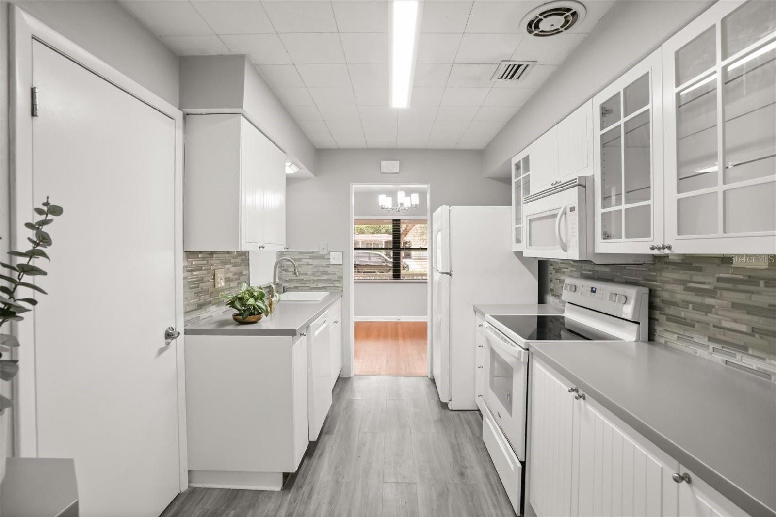 Image 10 of 33 For 524 Byron Road