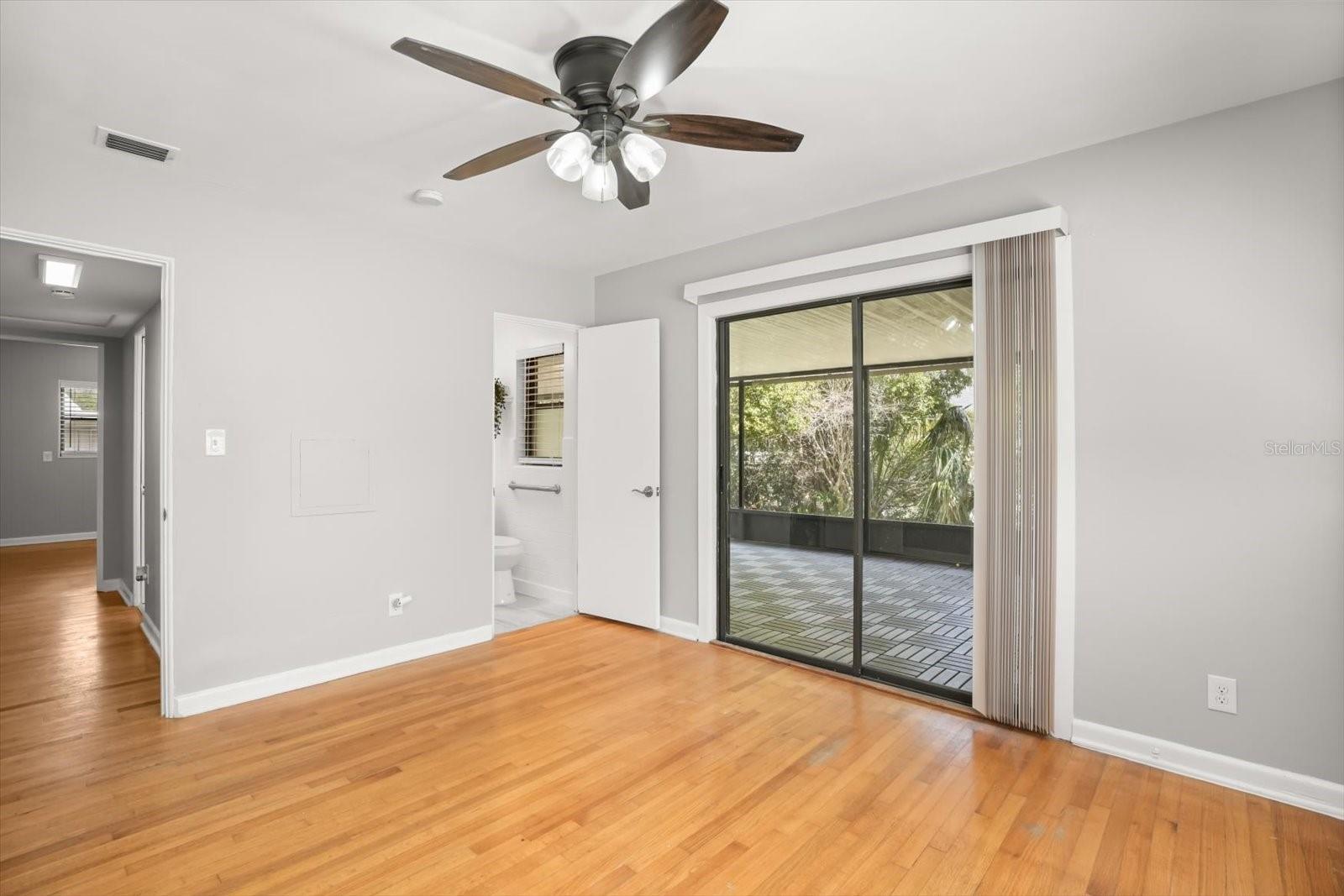 Image 13 of 33 For 524 Byron Road