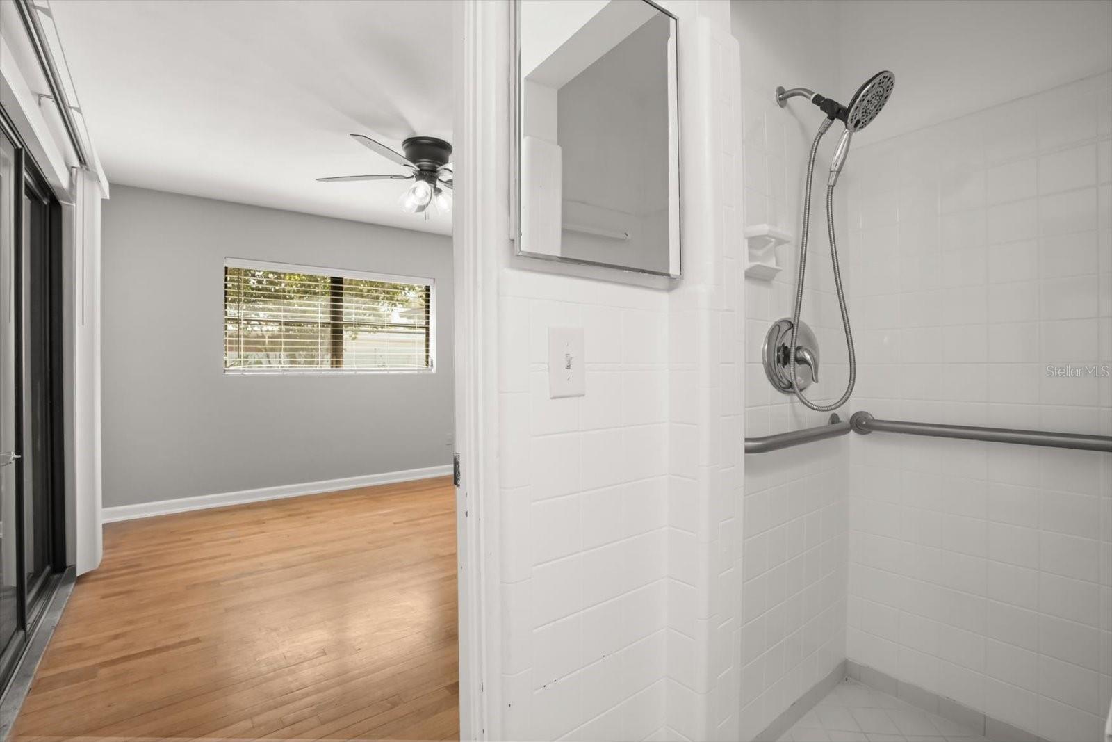 Image 15 of 33 For 524 Byron Road