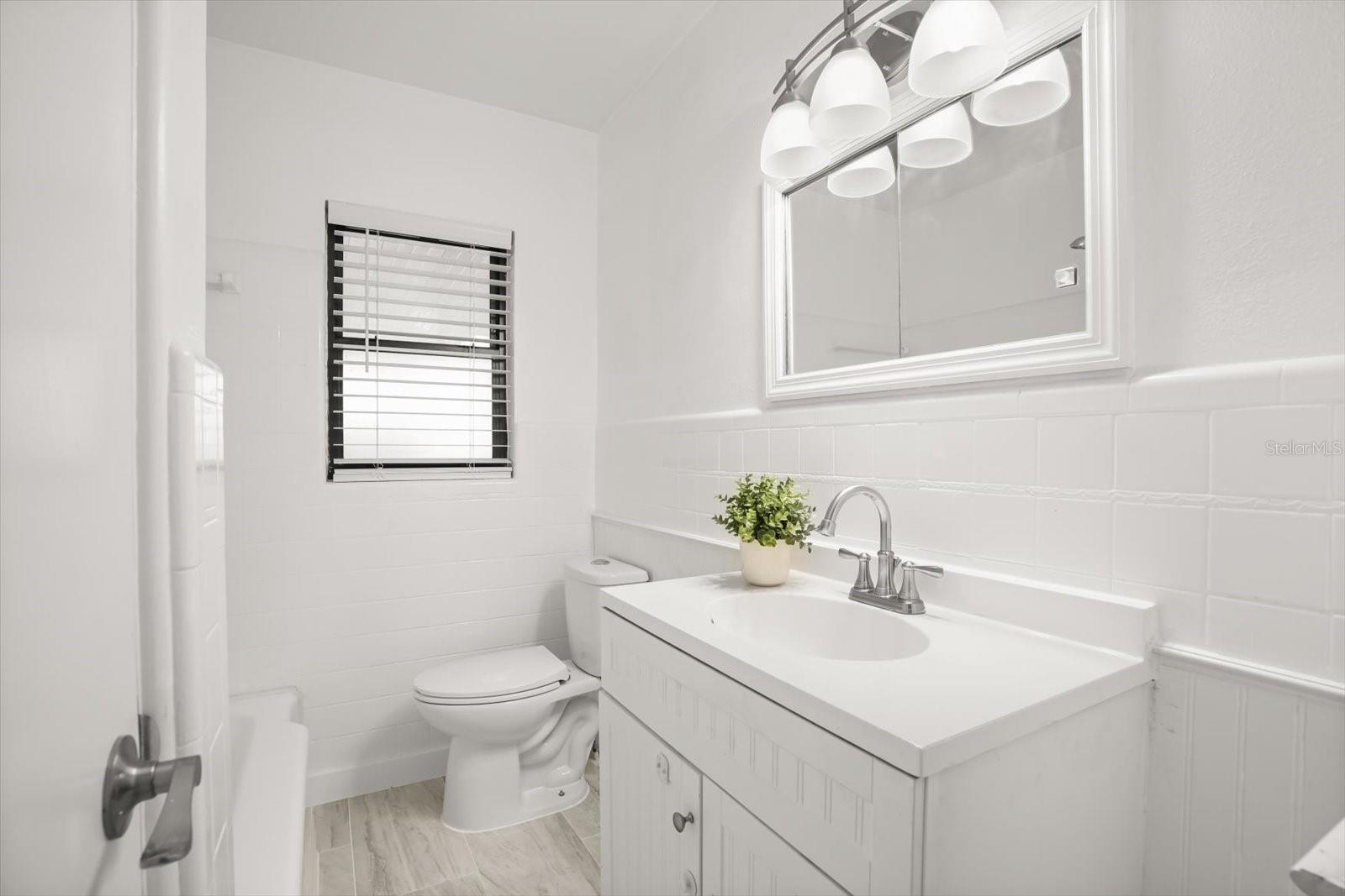 Image 18 of 33 For 524 Byron Road