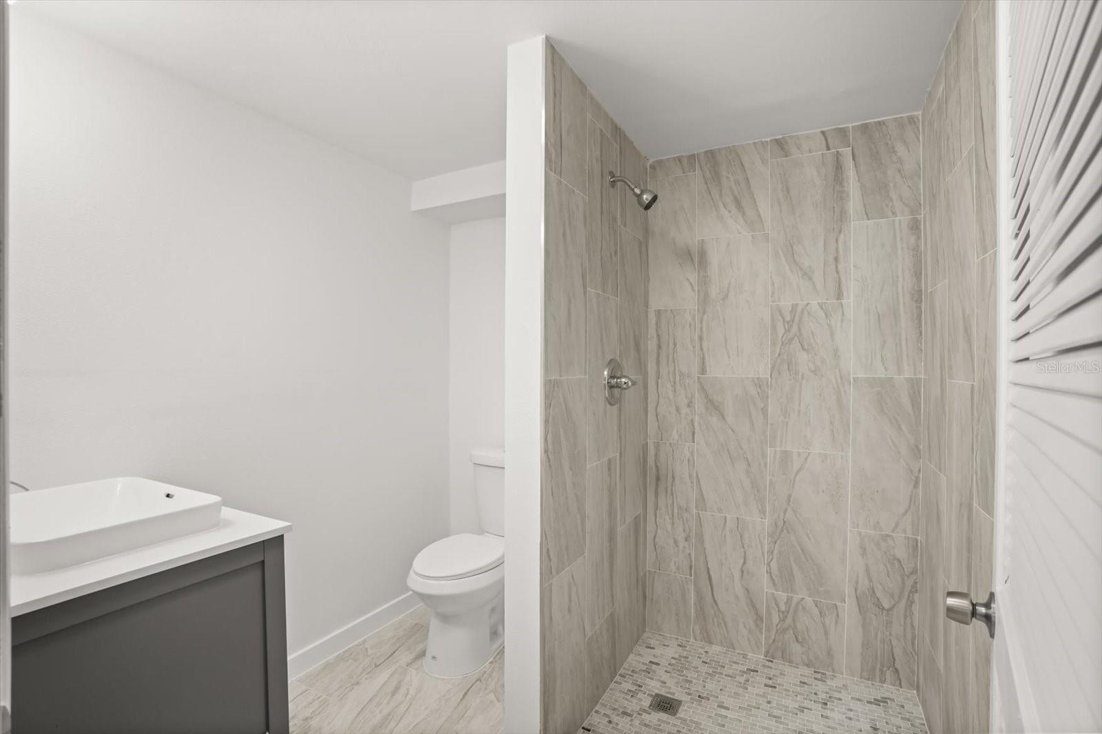 Image 24 of 33 For 524 Byron Road