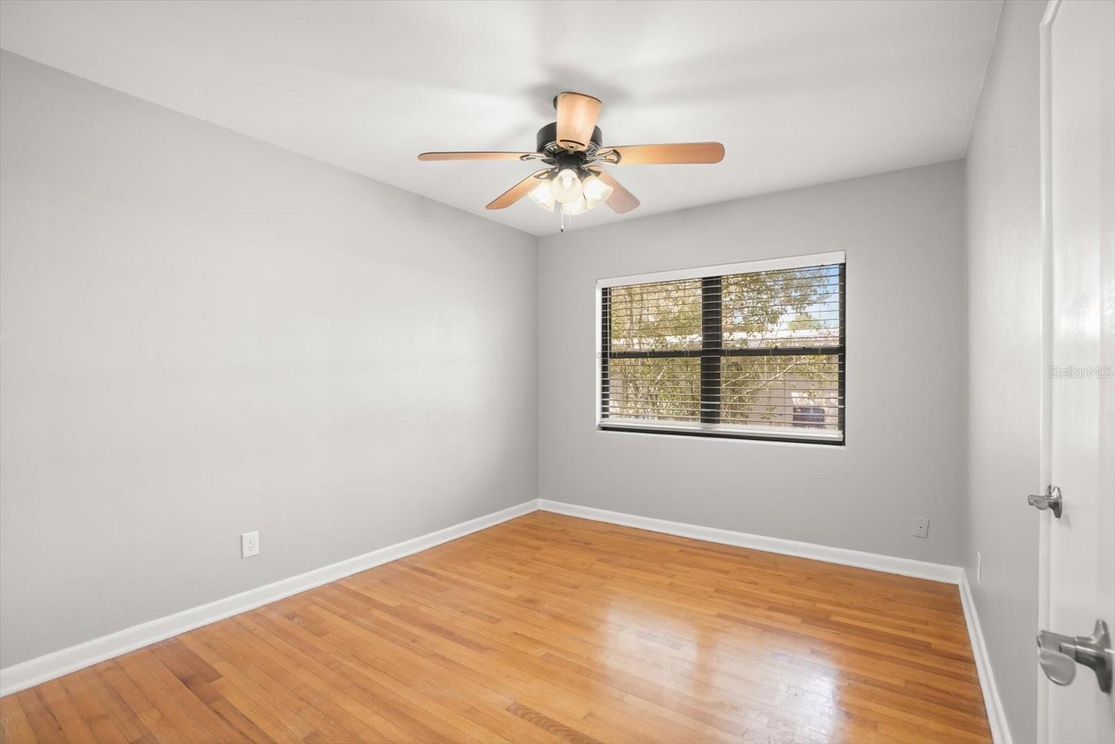 Image 4 of 33 For 524 Byron Road