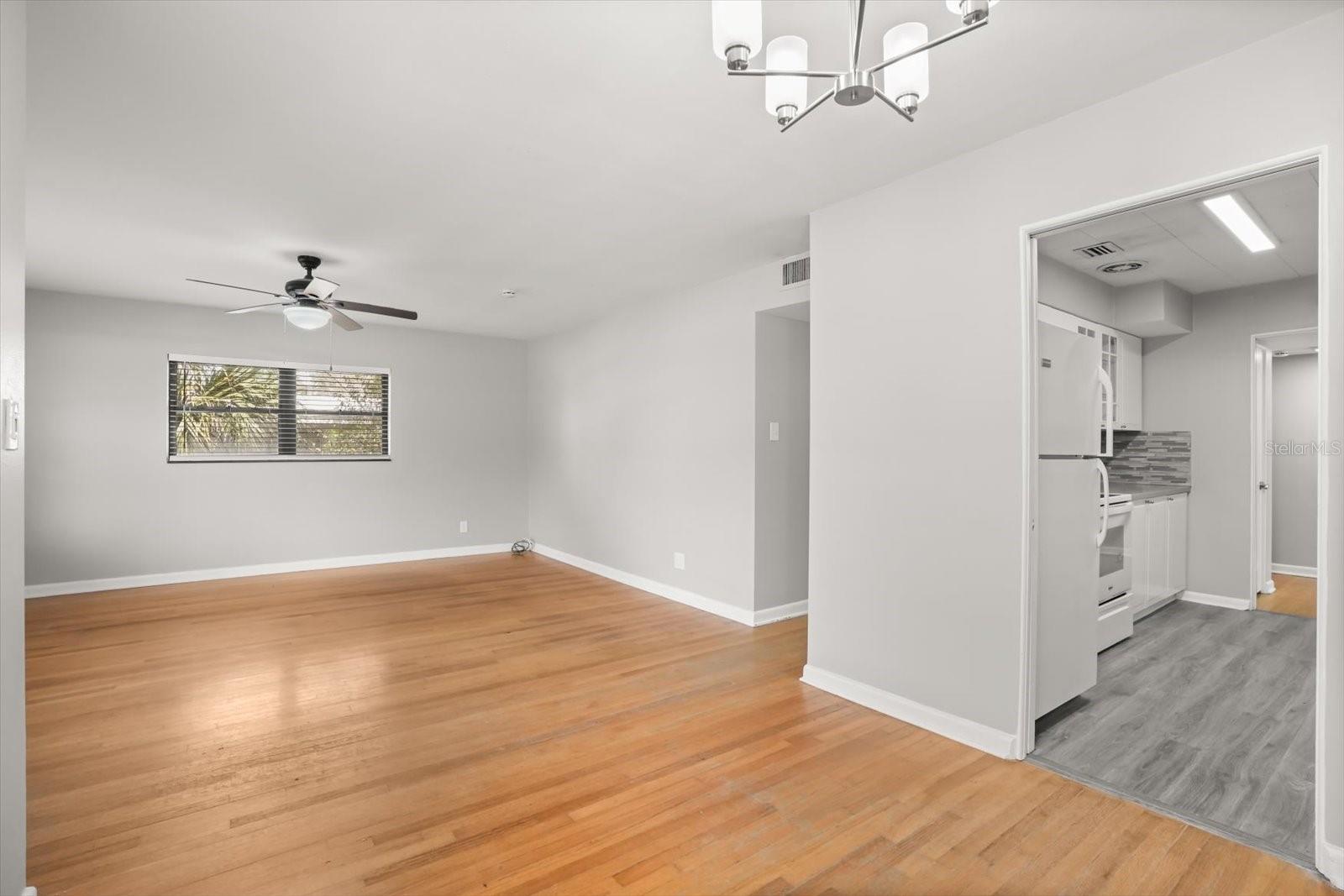 Image 7 of 33 For 524 Byron Road