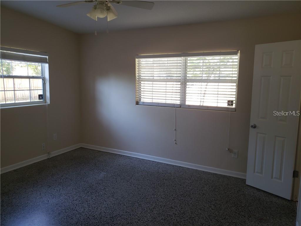 Image 11 of 15 For 1500 Roscomare Avenue