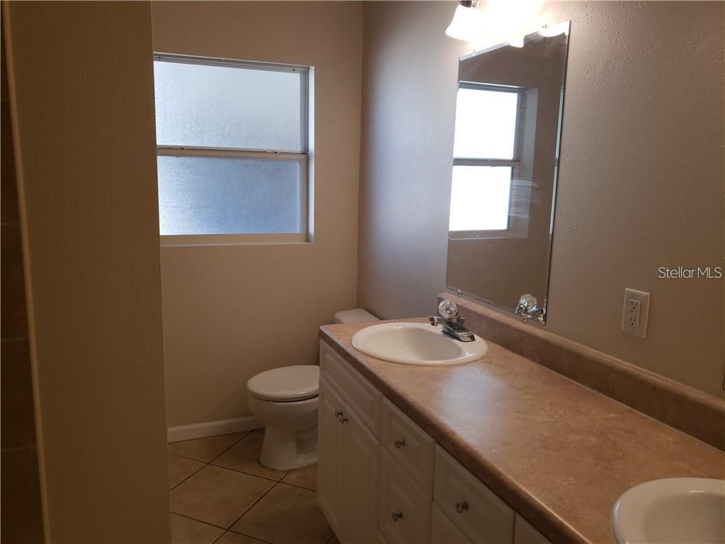 Image 14 of 15 For 1500 Roscomare Avenue