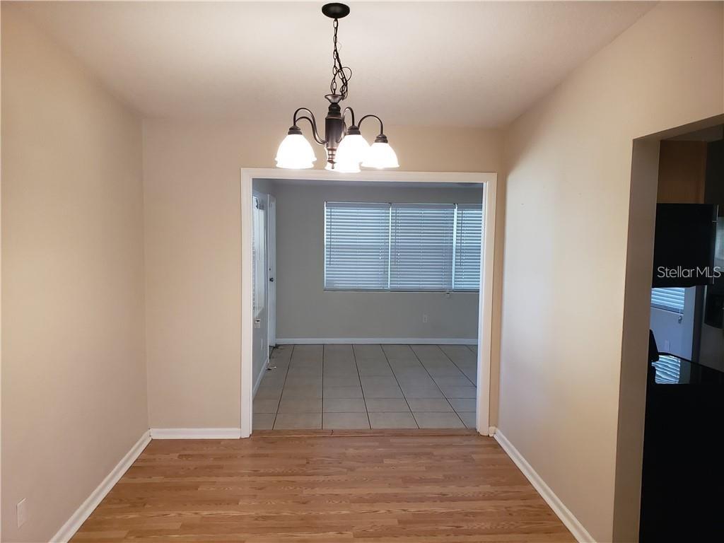 Image 7 of 15 For 1500 Roscomare Avenue